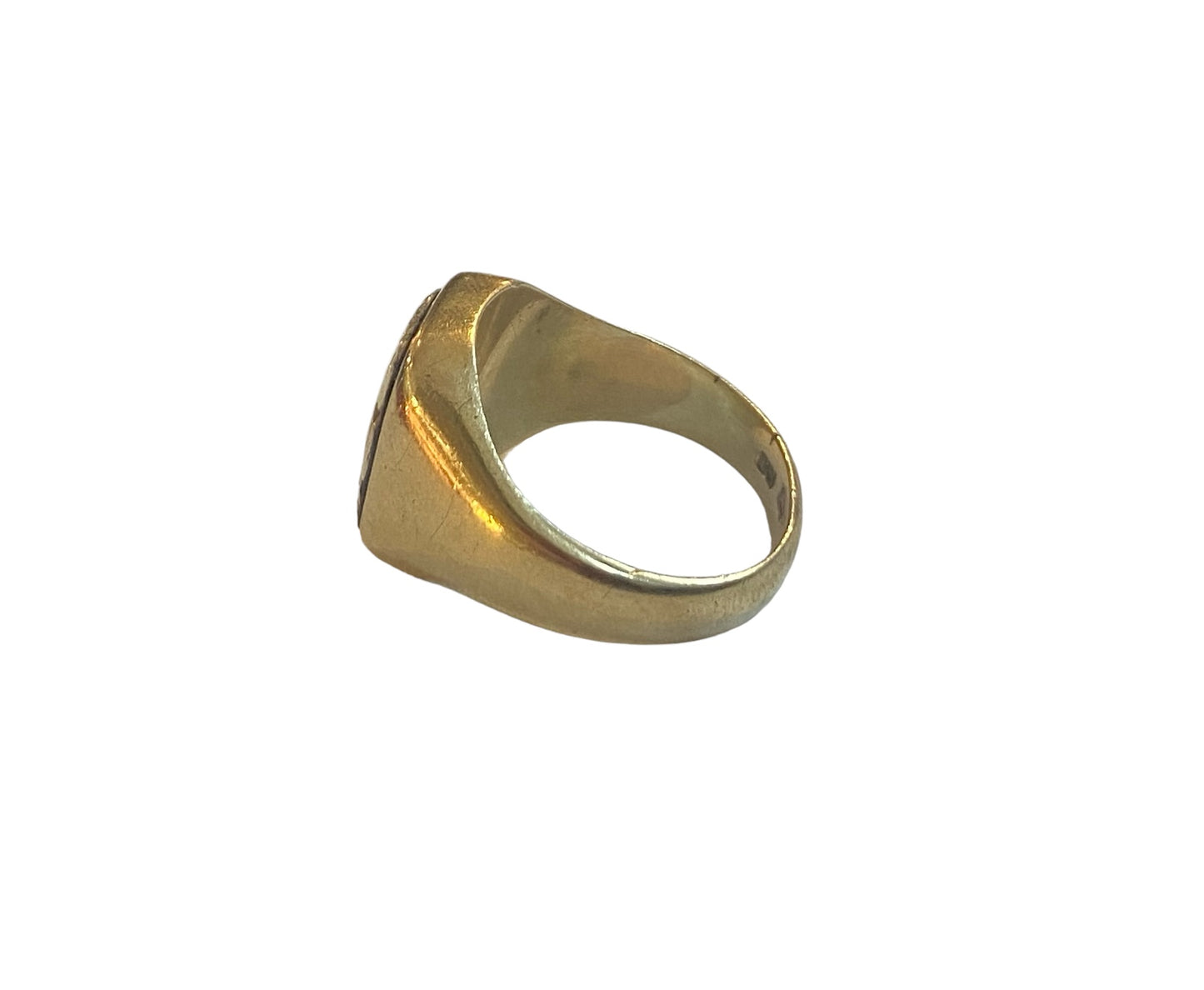 9ct vintage signet ring with a crest ring size U 1/2