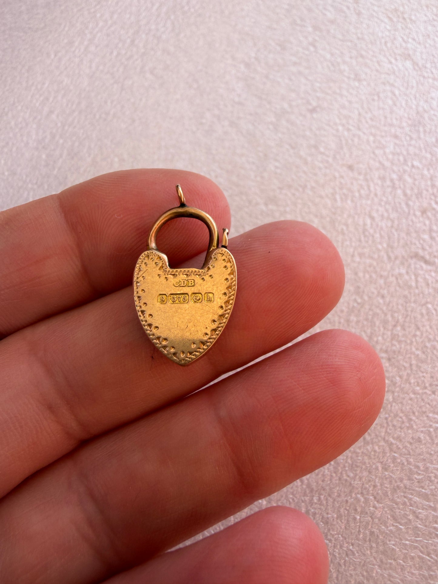 9ct antique padlock charm / pendant, ROSE gold circa 1907