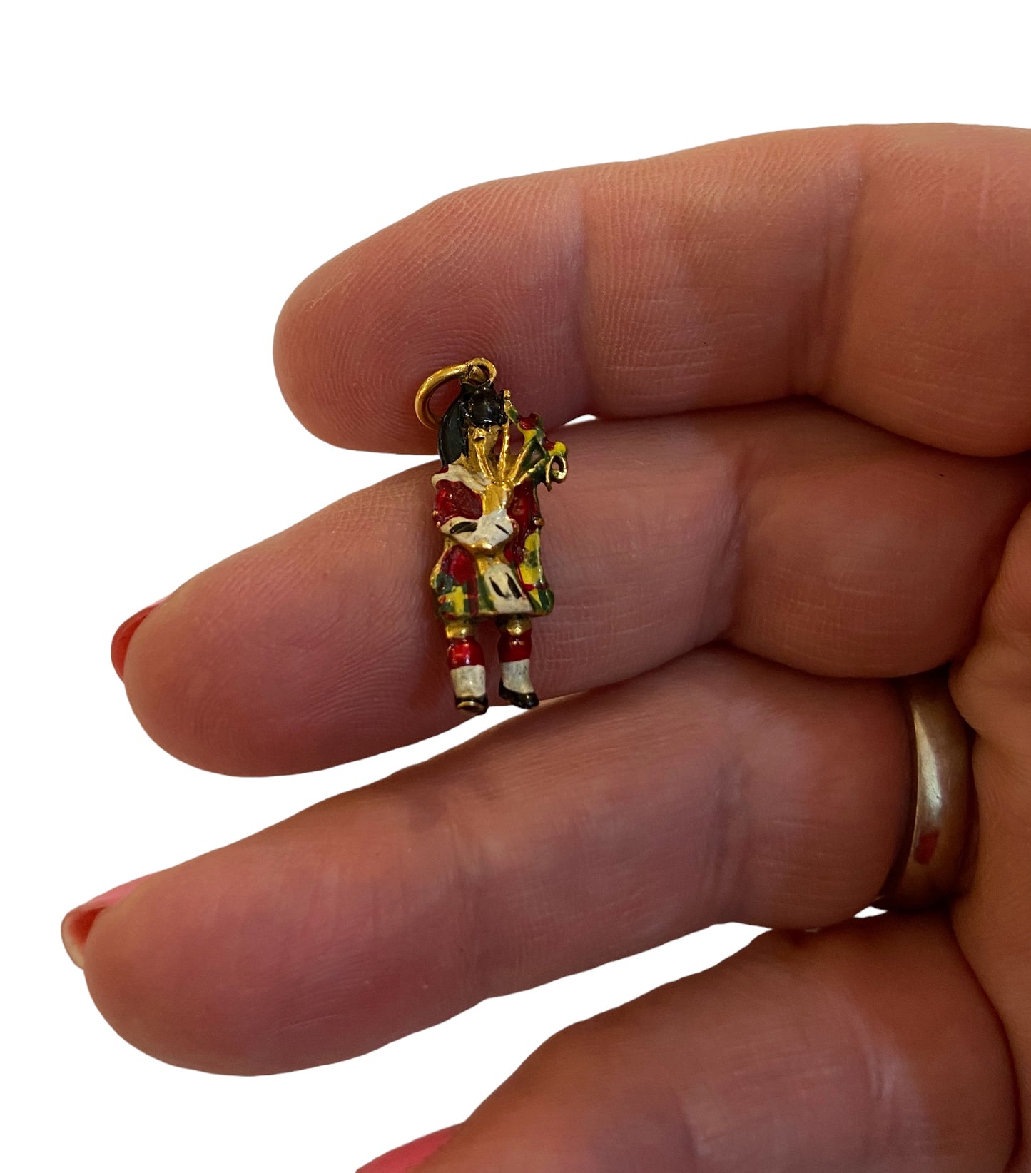 9ct vintage traditional bagpiper charm circa 1978