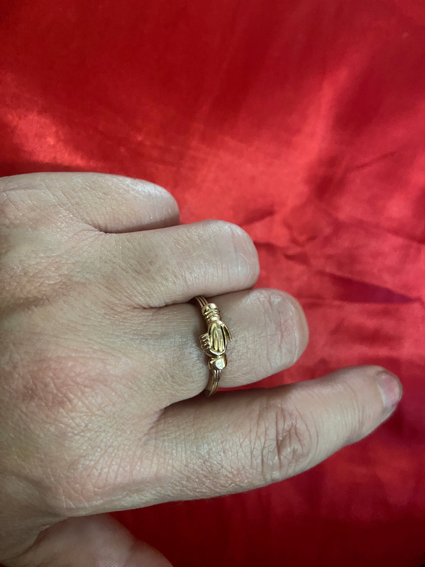 14ct Antique Gimmel Fede ring size N1/2