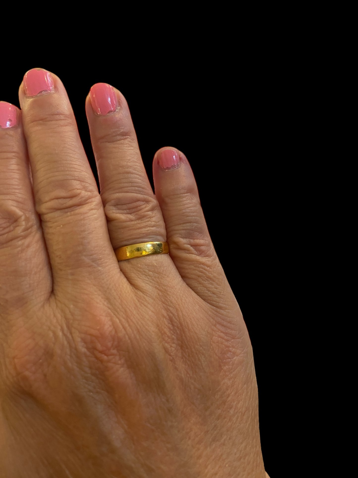 22ct Antique wedding band circa 1863 ring size N