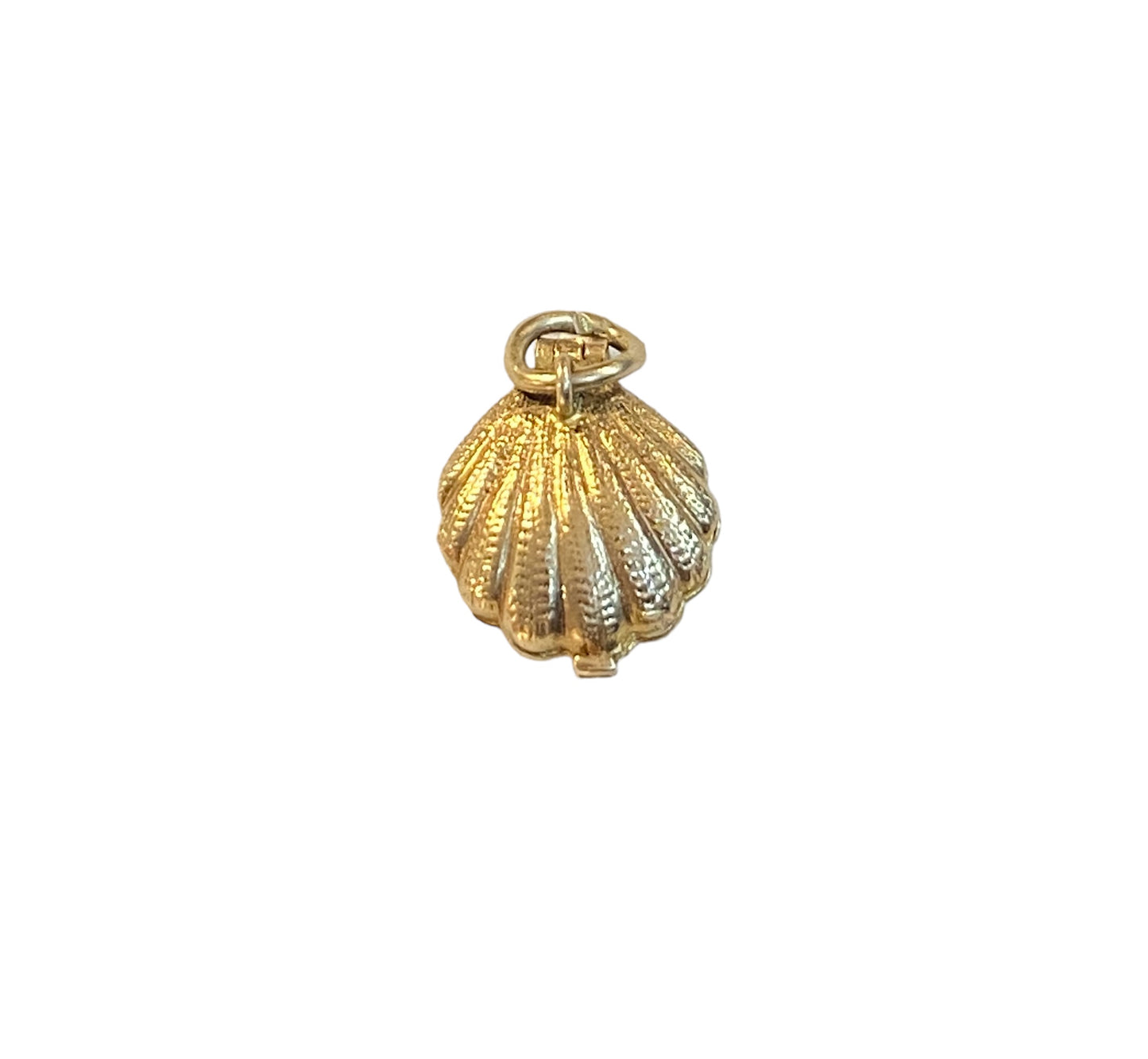 9ct 375 vintage opening oyster shell charm with pearl inside.