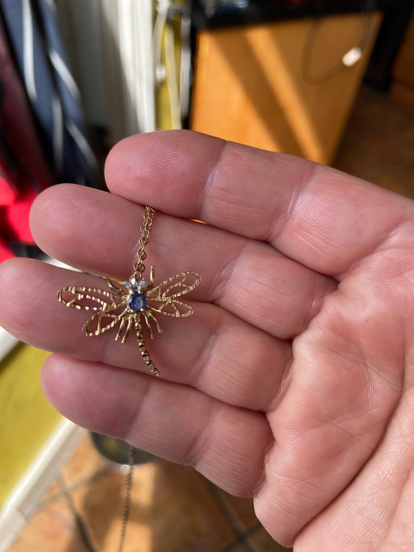9ct vintage dragonfly pendant and 18 inch chain
