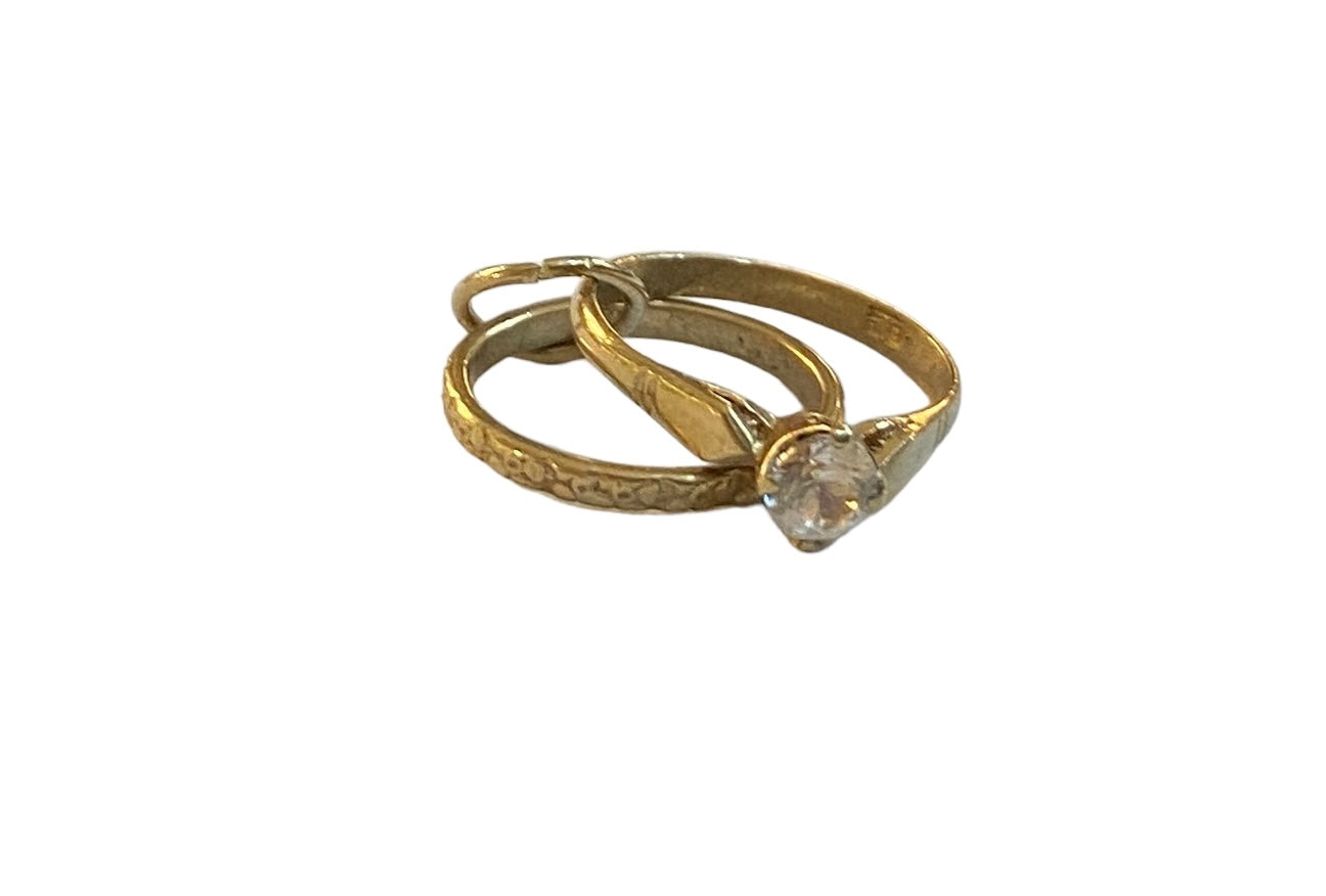 9ct vintage wedding ring charm circa London 1968 yellow gold