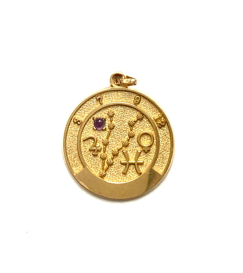 10ct pisces charm / pendant with celestial signs