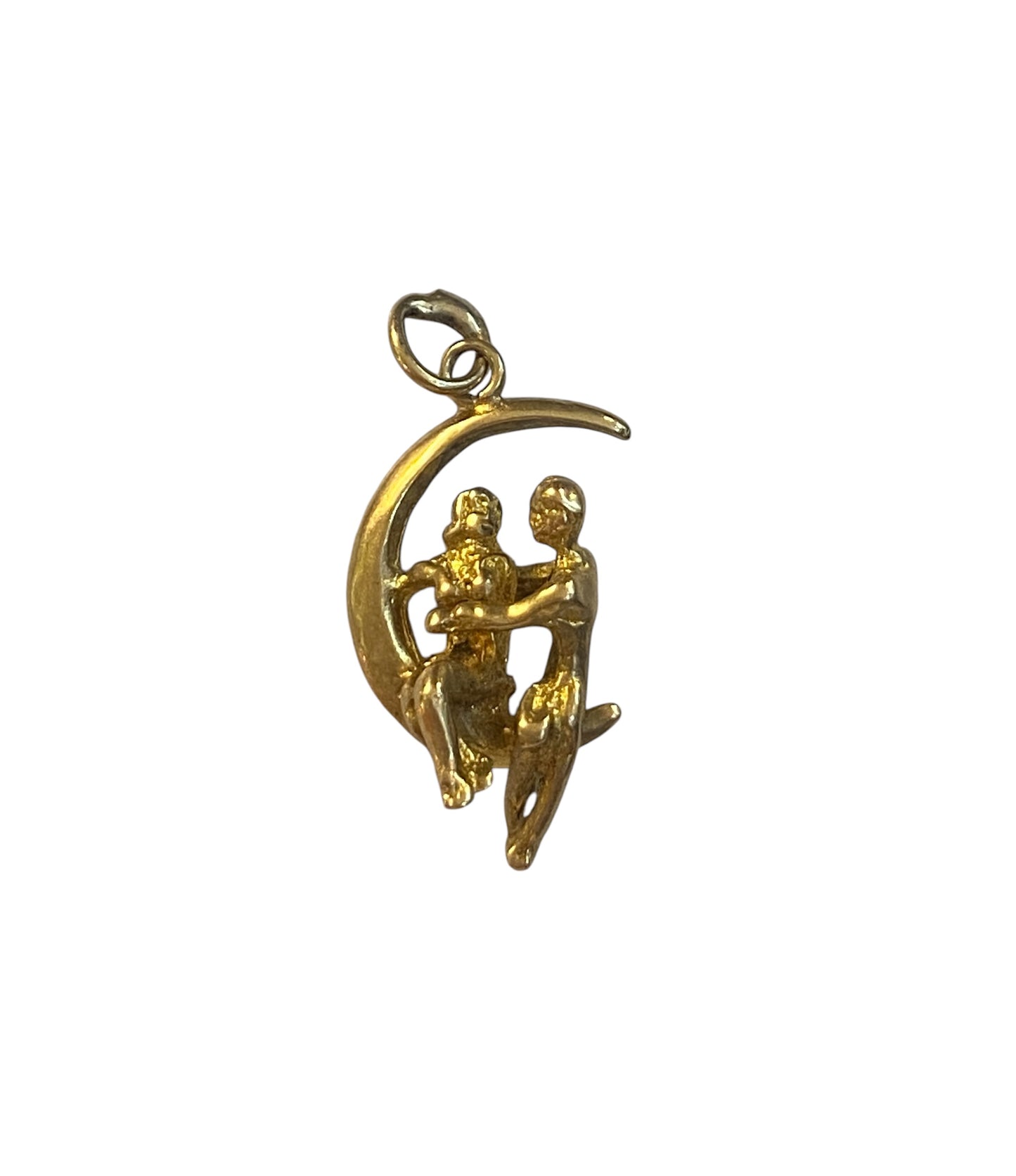 9ct vintage couple on moon charm. kissing, articulated circa 1960
