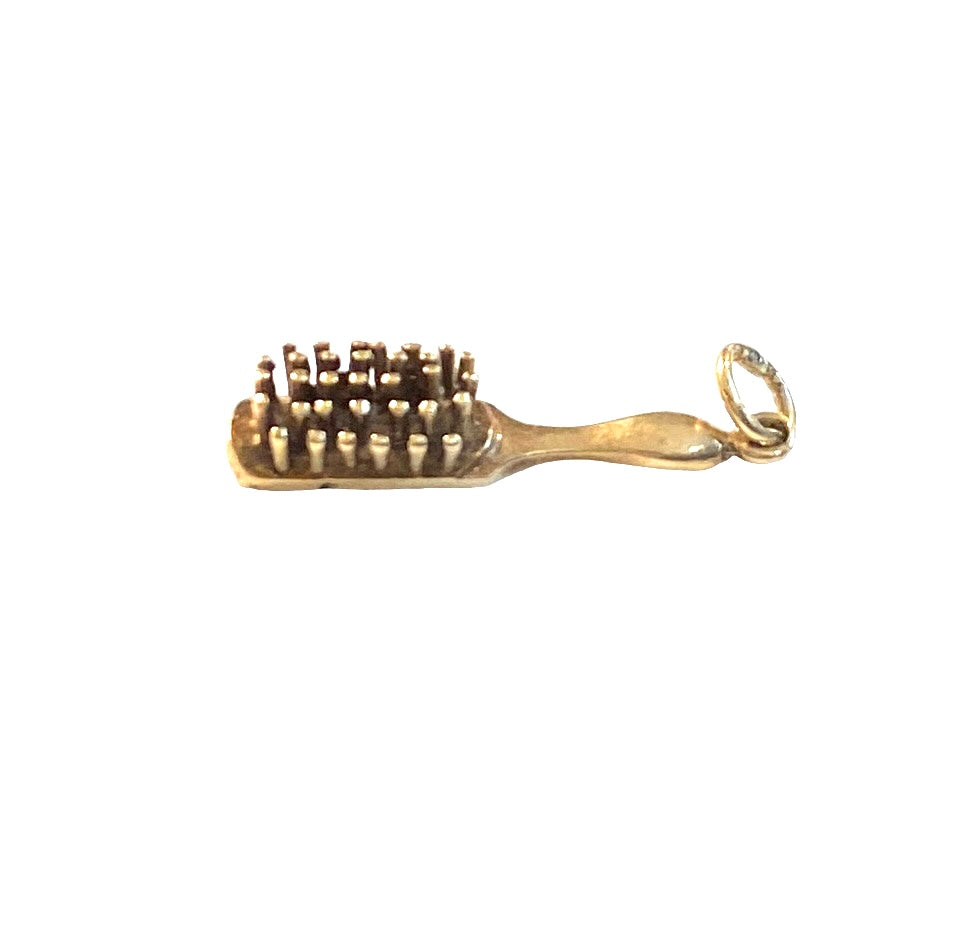 9ct vintage brush charm circa 1976 by ACCo