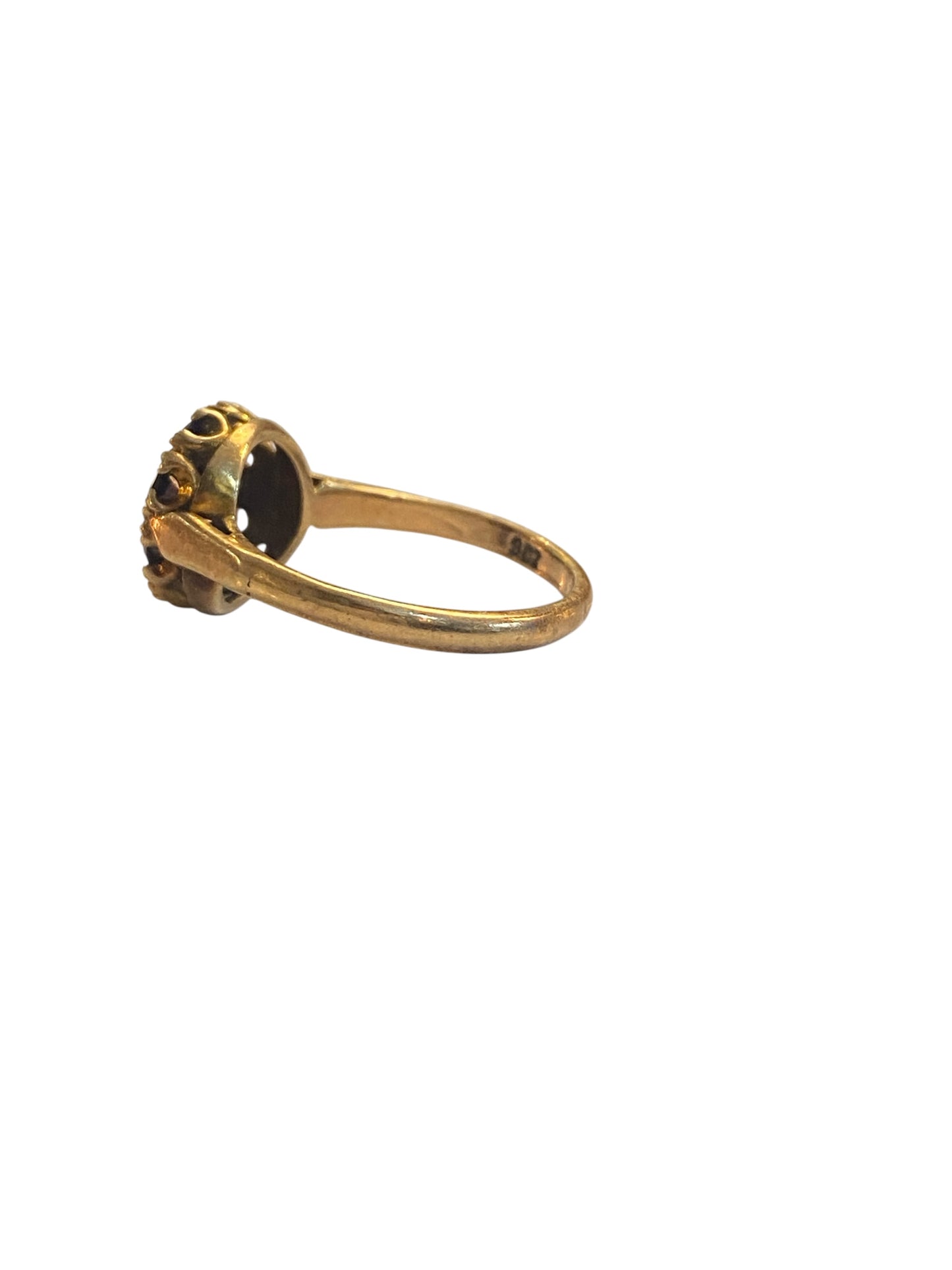 9ct vintage garnet clustre. ring size m