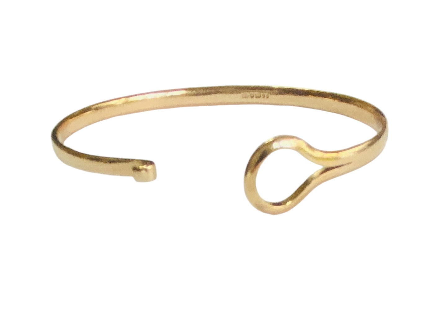 9ct vintage hook clasp bangle. 12.8g circa 1980 London
