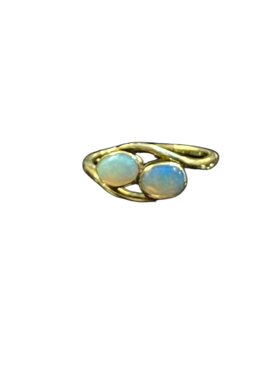 18ct vintage double opal ring. Toi et Moi (you and me) ring size L