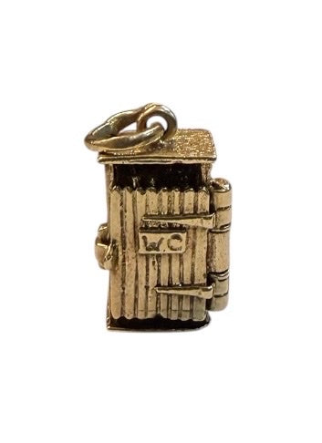 9ct vintage outdoor toilet W.C charm circa 1967 signed chim. 4.17g