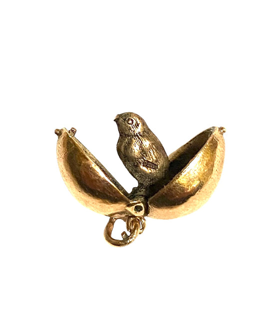 9ct vintage egg charm with chick inside circa 1959
