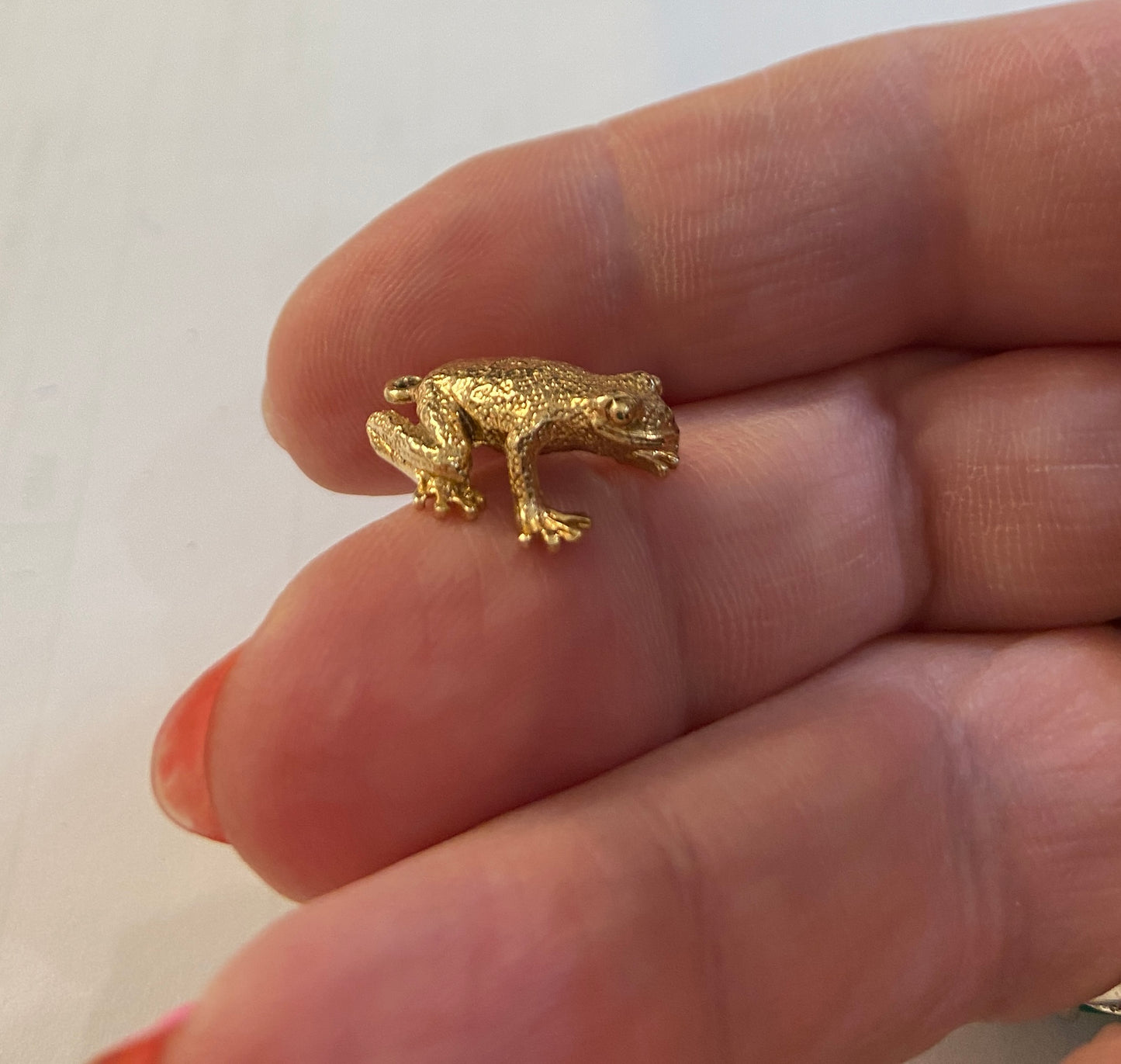 9ct vintage gold frog charm circa 1968 maker PPld