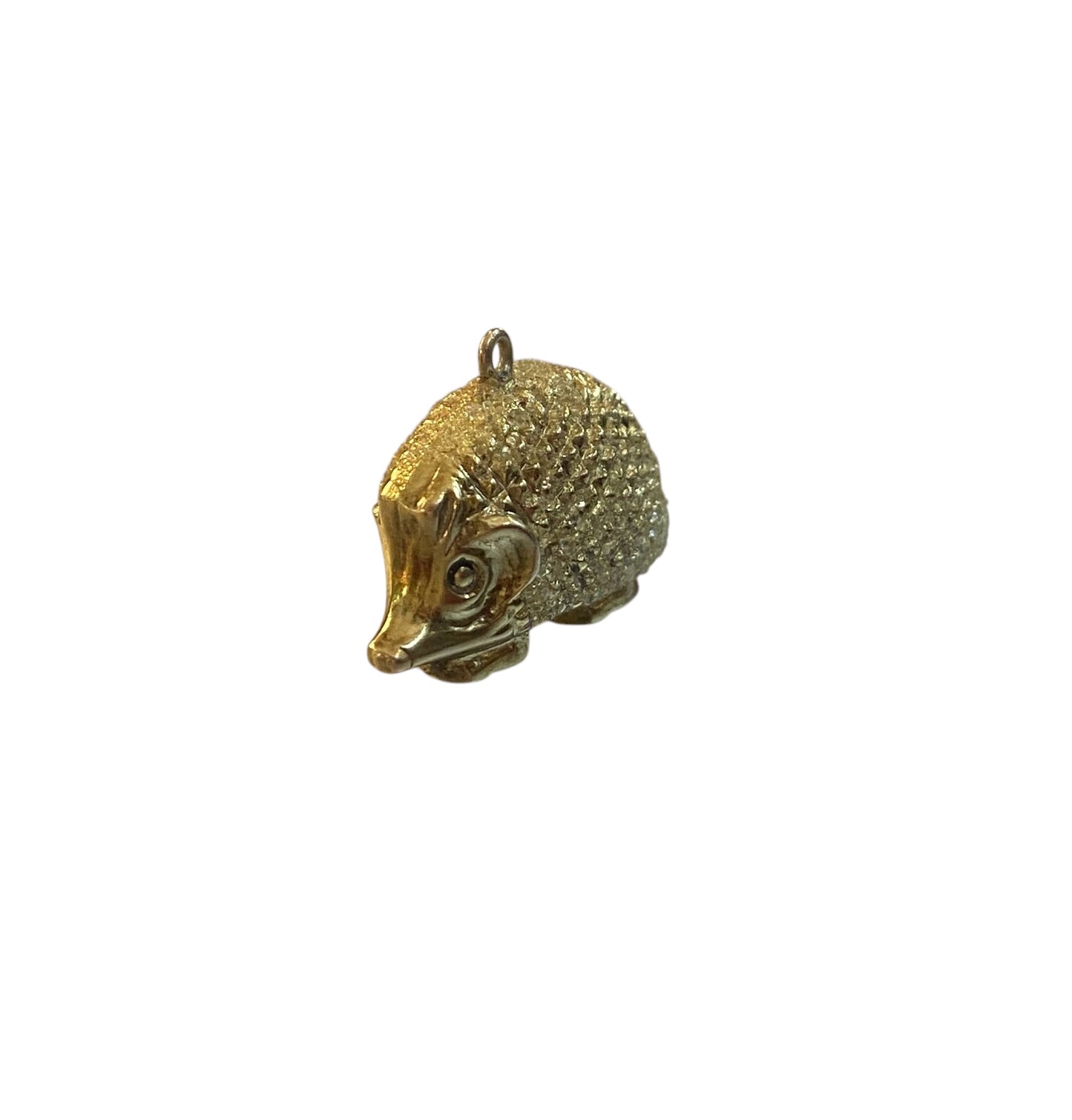9CT VINTAGE HEDGEHOG CHARM. 0.9G