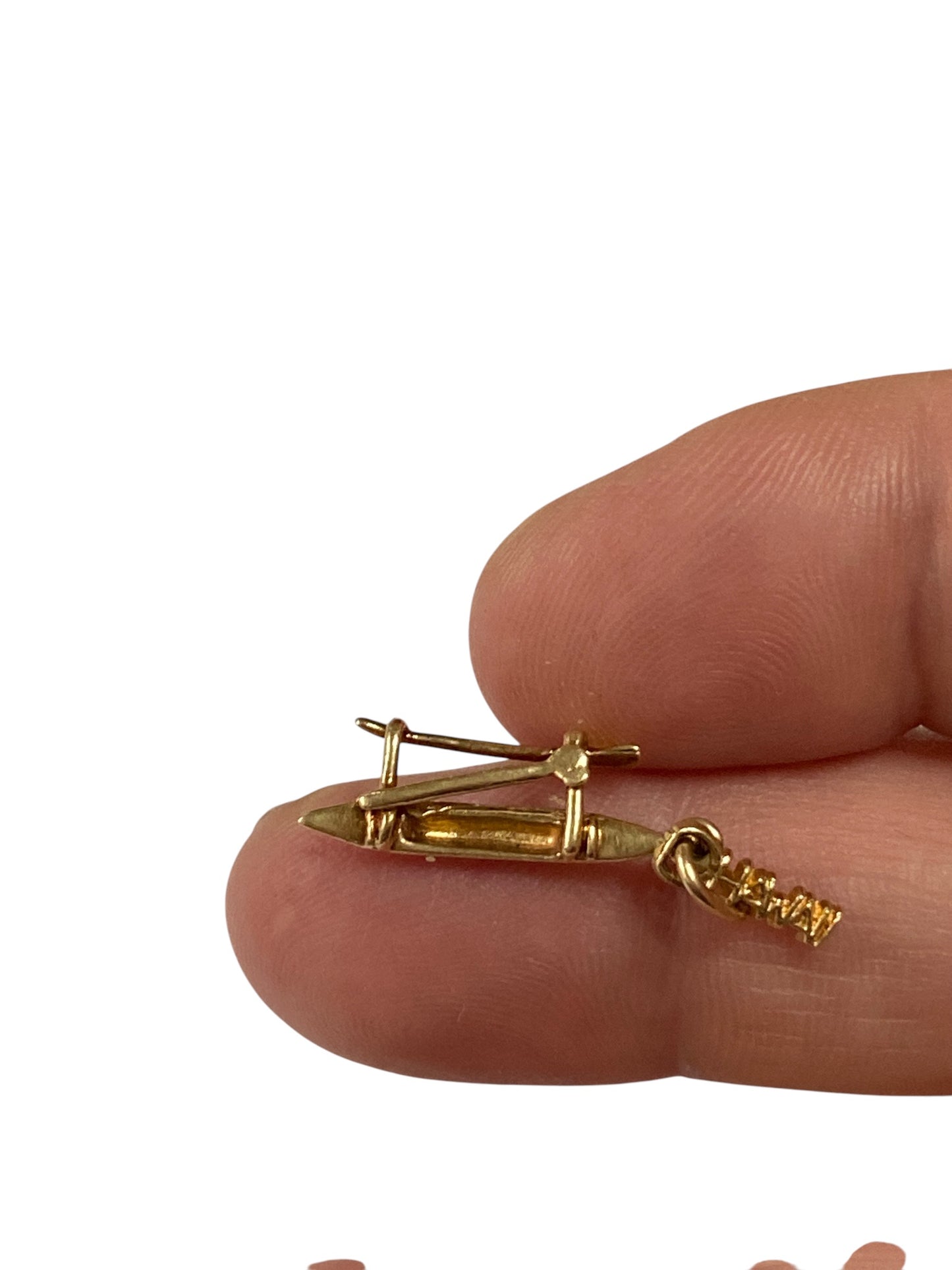 14ct vintage hawaiian outriggers canoe charm / pendant