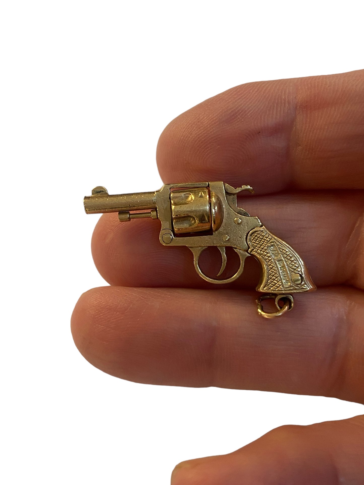 9ct vintage revolver / gun charm / pendant articulated circa 1961 6.8grams