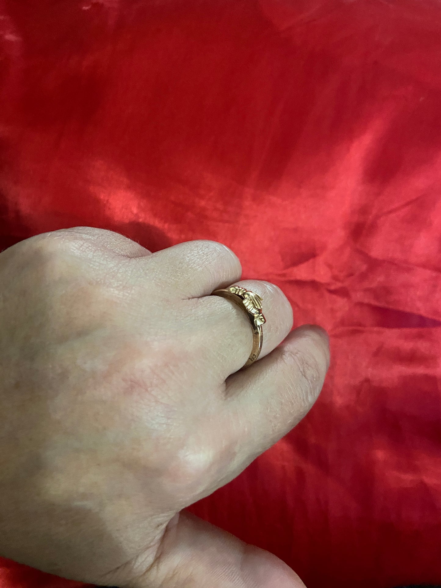 14ct Antique Gimmel Fede ring size N1/2