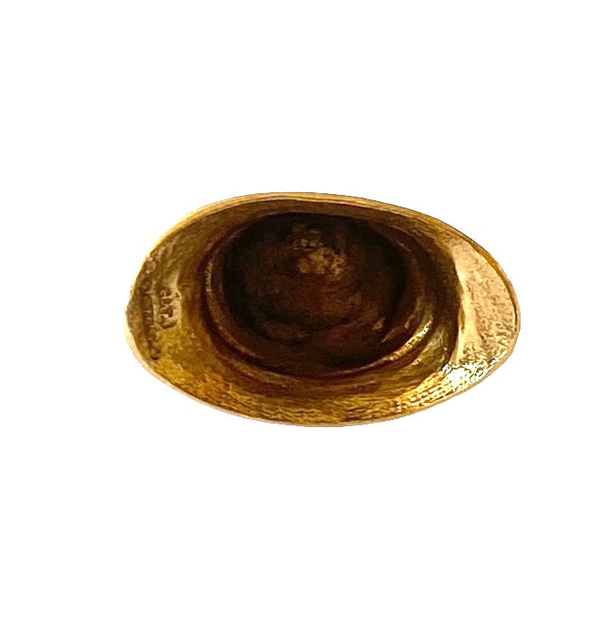 9ct vintage police helmet charm circa 1972
