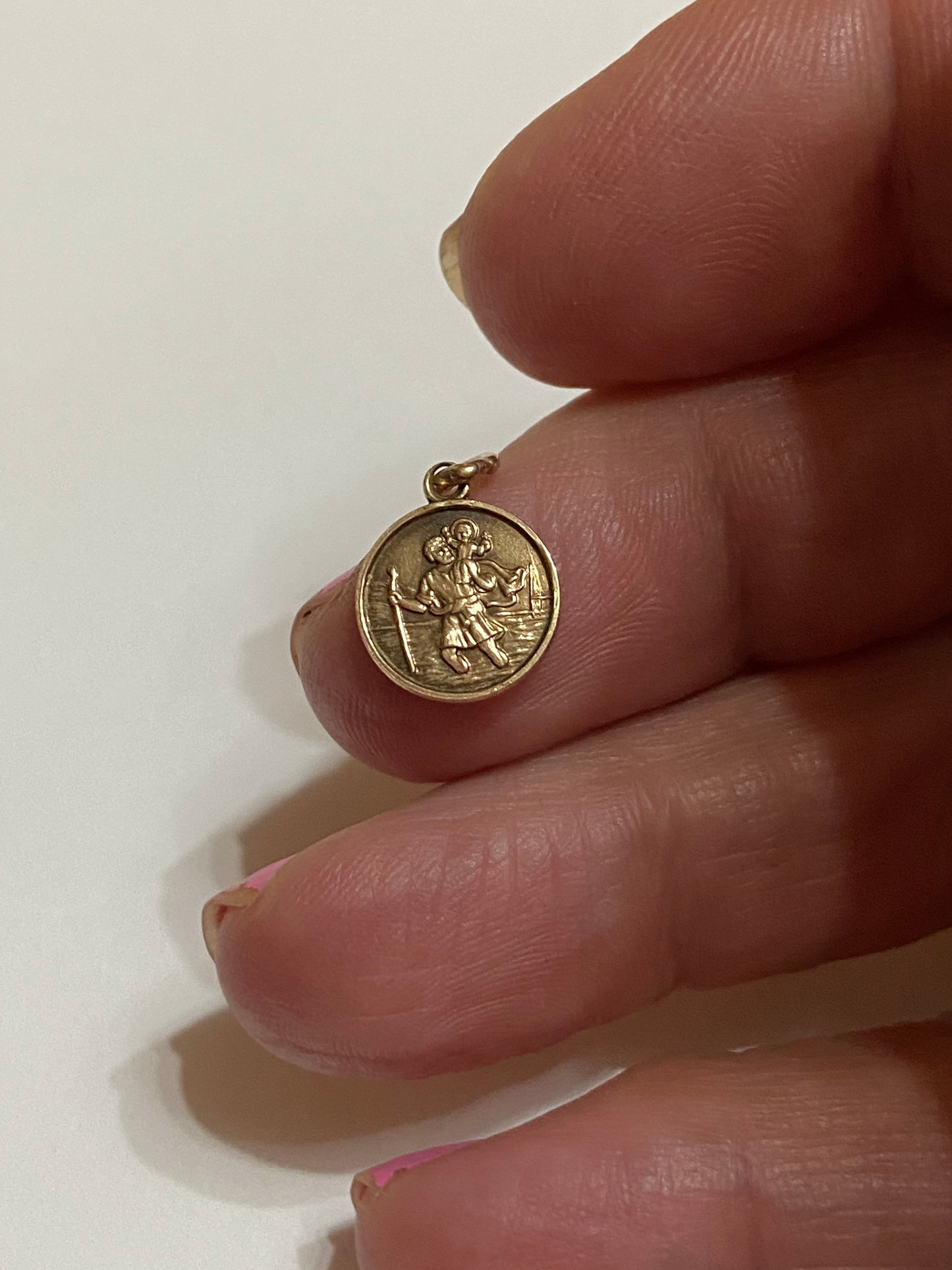 9CT VINTAGE SMALL ST CHRISTOPHER CIRCA 1978