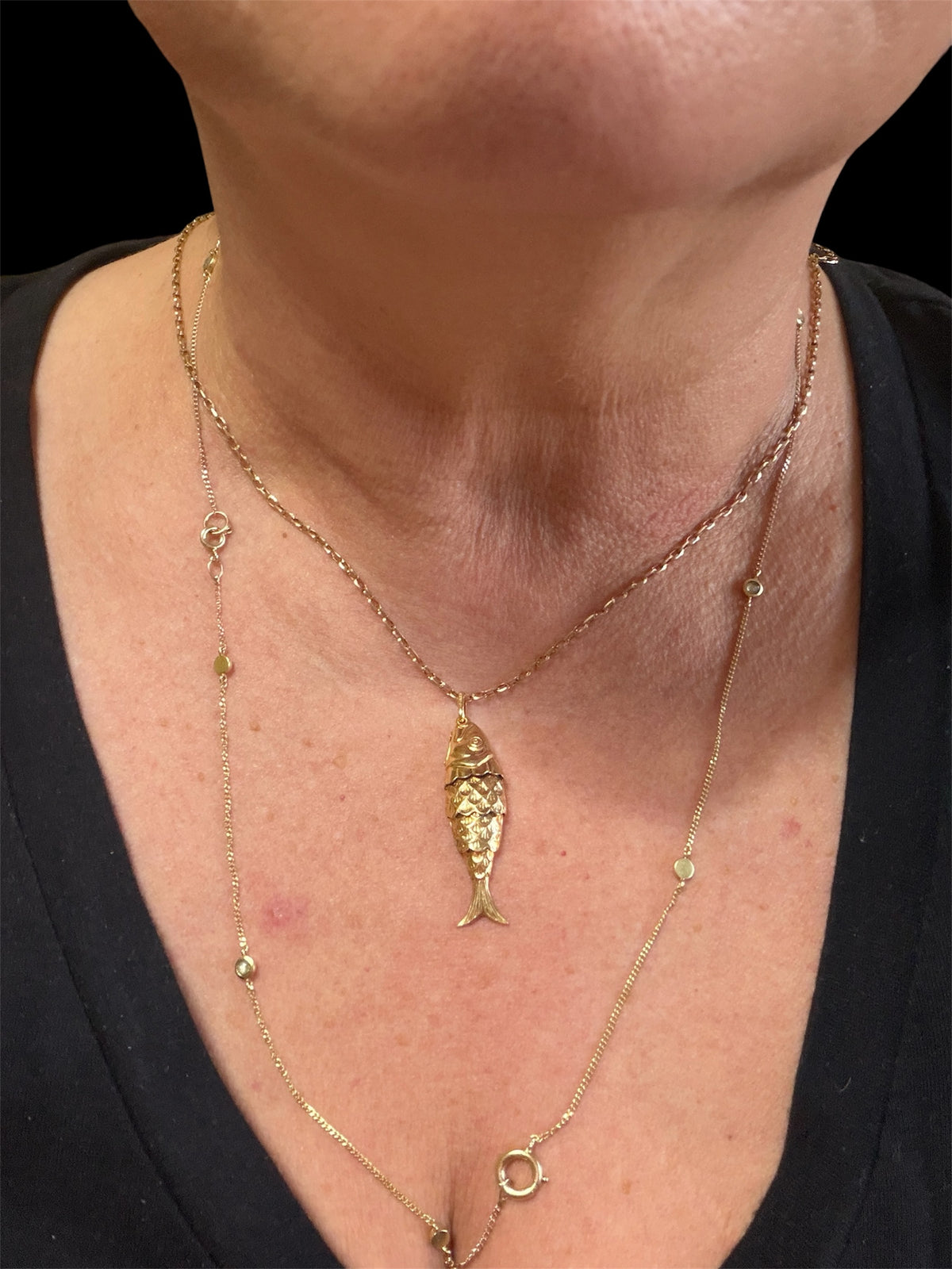 9ct vintage articulated fish charm / pendant circa 1990 3.07g