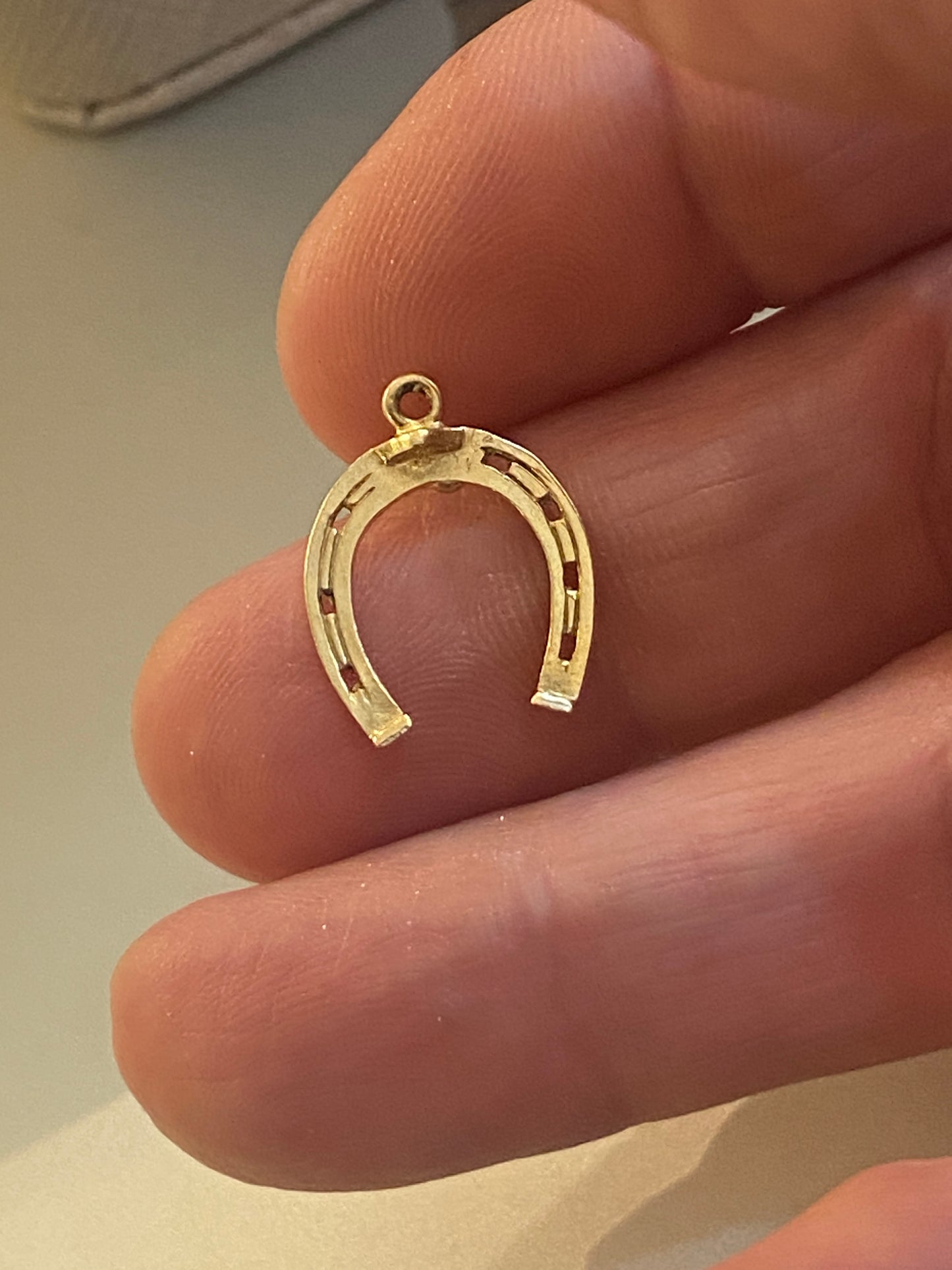 9ct vintage horseshoe charm / pendant circa 1964 maker FM