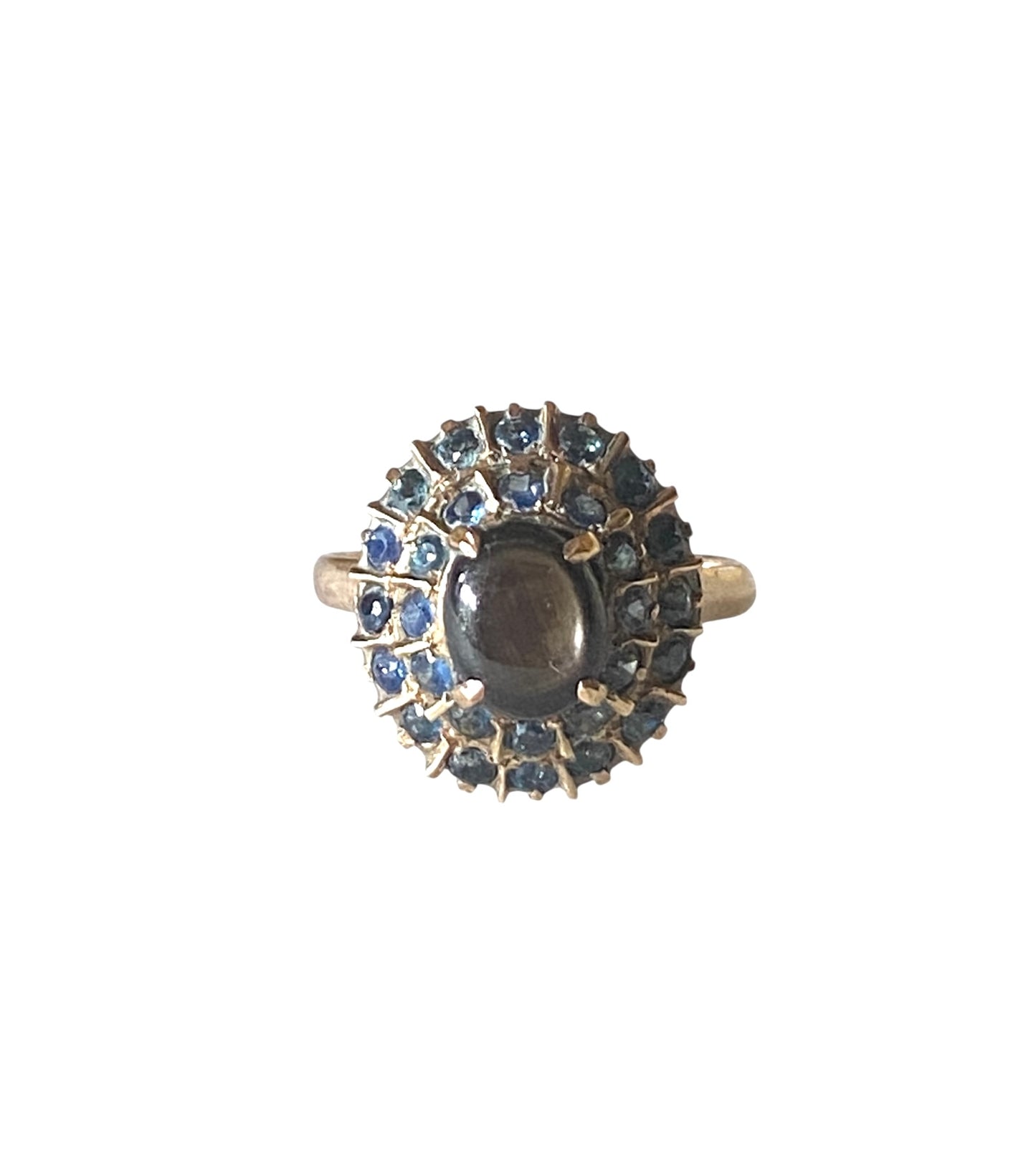 18ct vintage ring, hematite and saphhire. ting size O 1/2