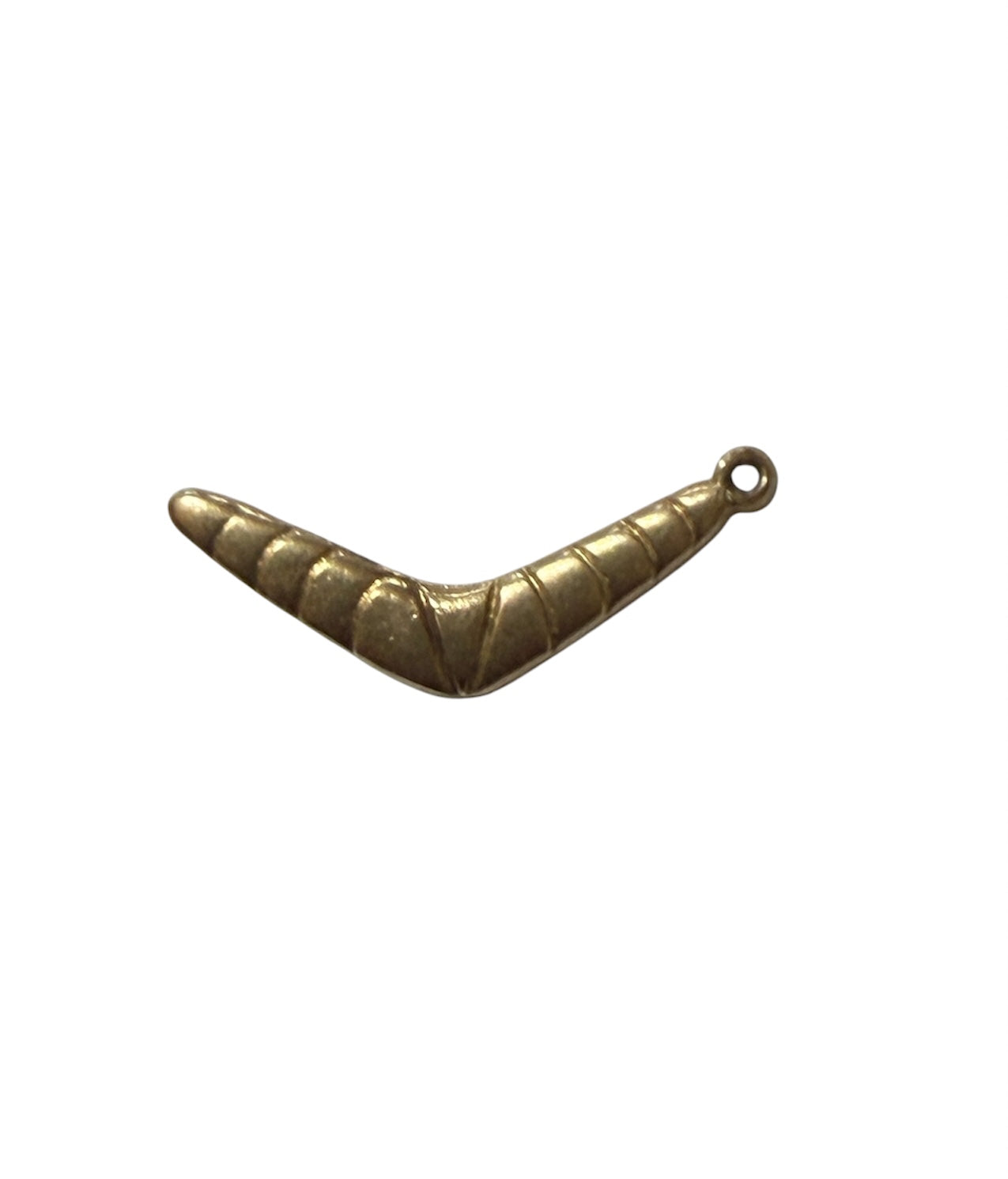 9ct vintage boomerang charm / pendant circa 1967. 1.2g