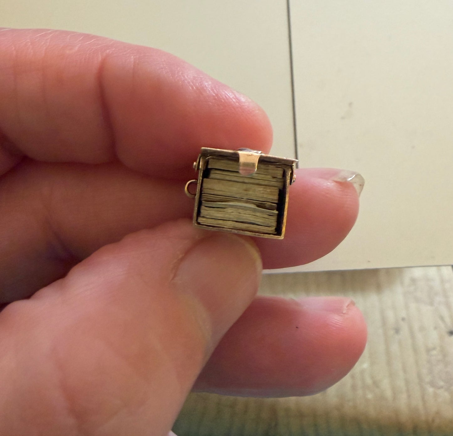 9ct vintage deck of cards charm by georg jensen circa 1957 2.20g