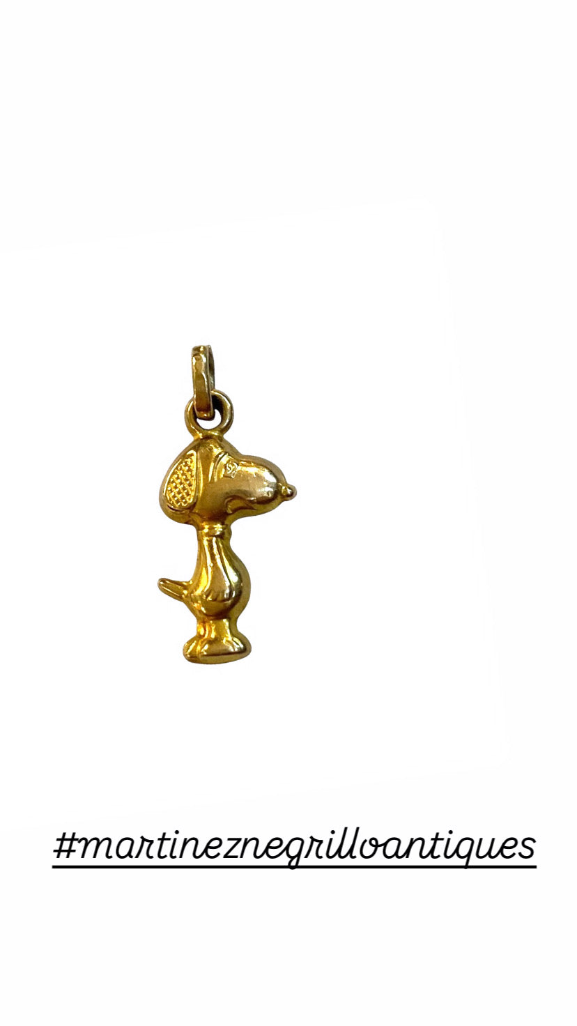 9ct pre owned snoopy charm / pendant VERY SMALL and Hollow 0.5g