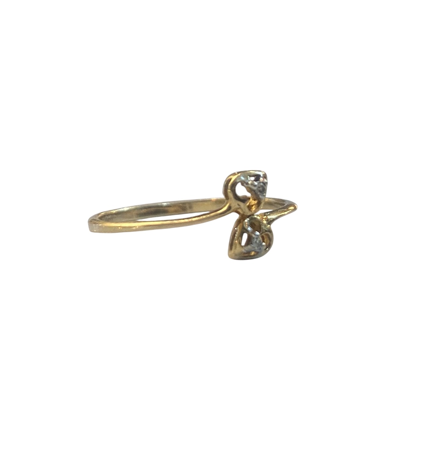 9ct vintage heart cross over ring with diamonds, ring size P