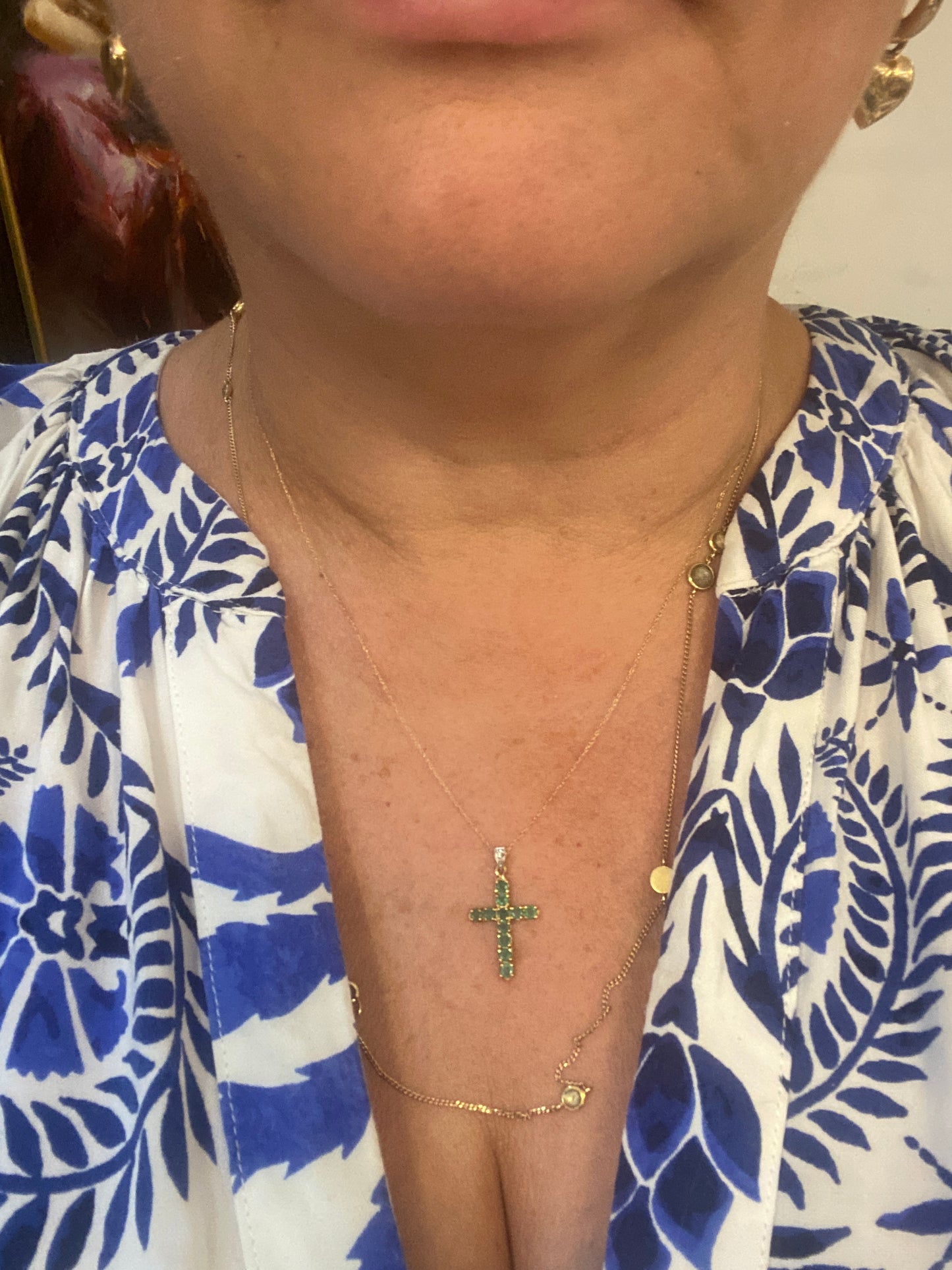 9ct vintage emerald cross with 19 inch chain