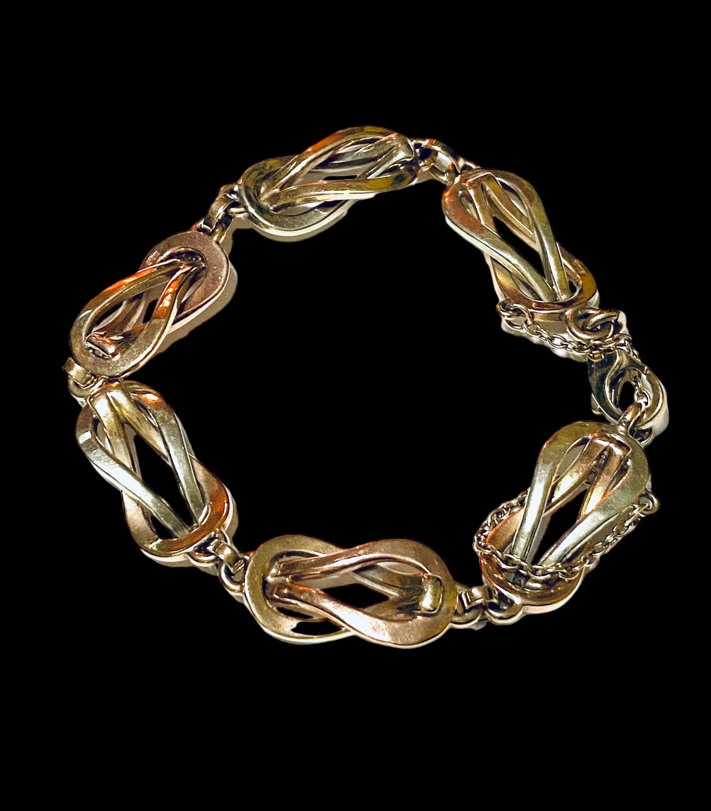9ct vintage ornate and heavy bracelet, three colour gold