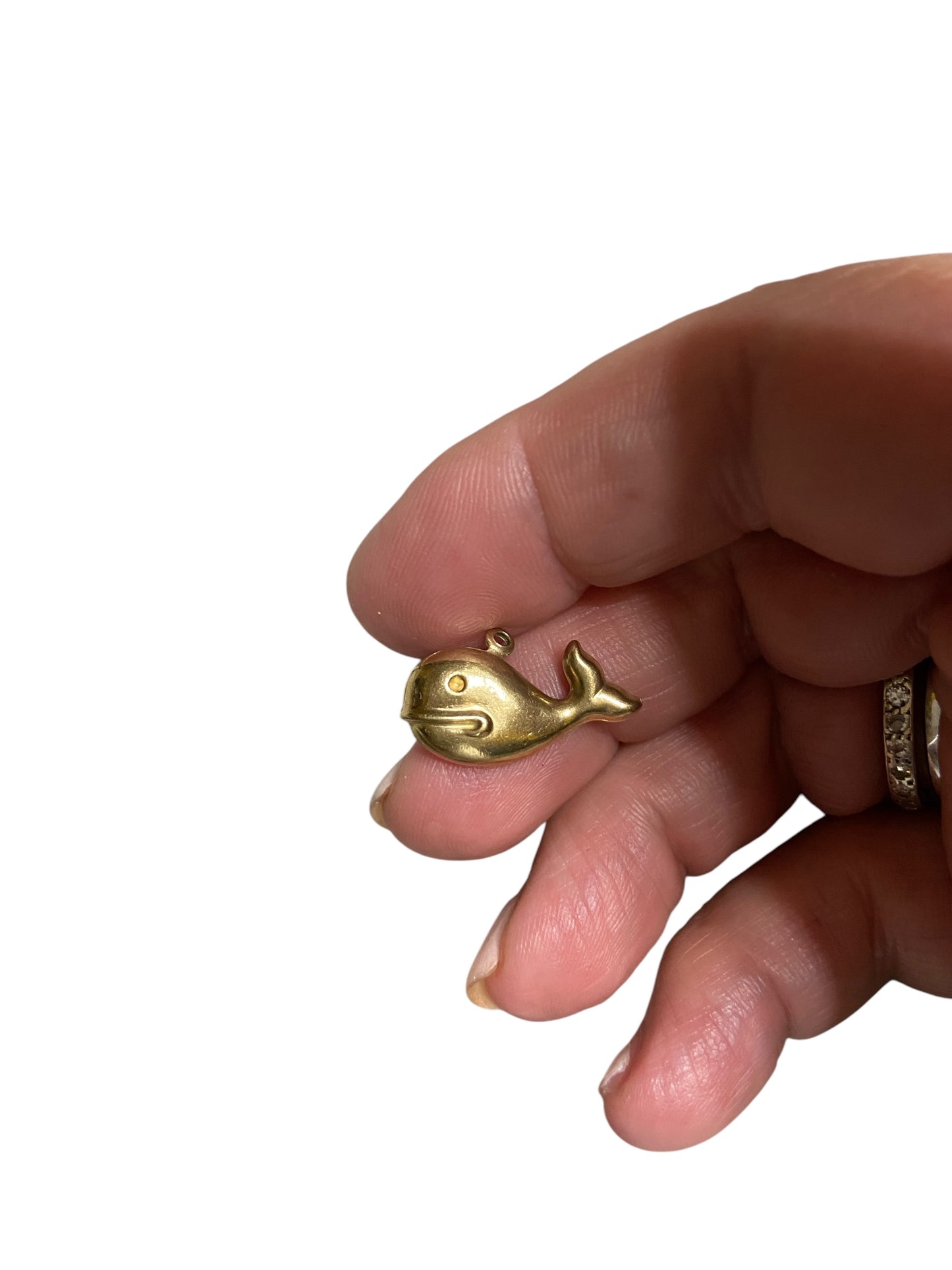 9ct vintage HOLLOW whale charm.