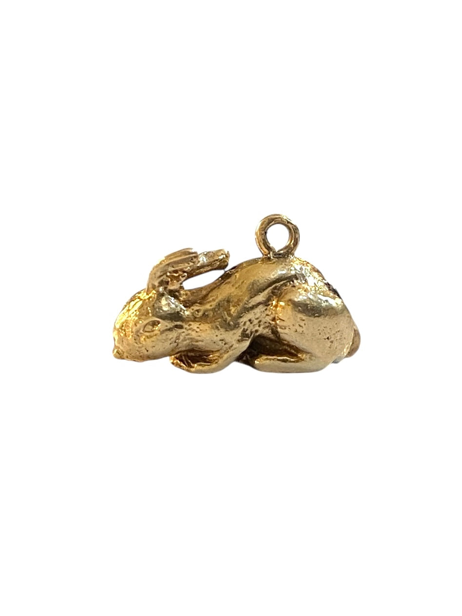 9ct vintage rabbit charm. circa 1976