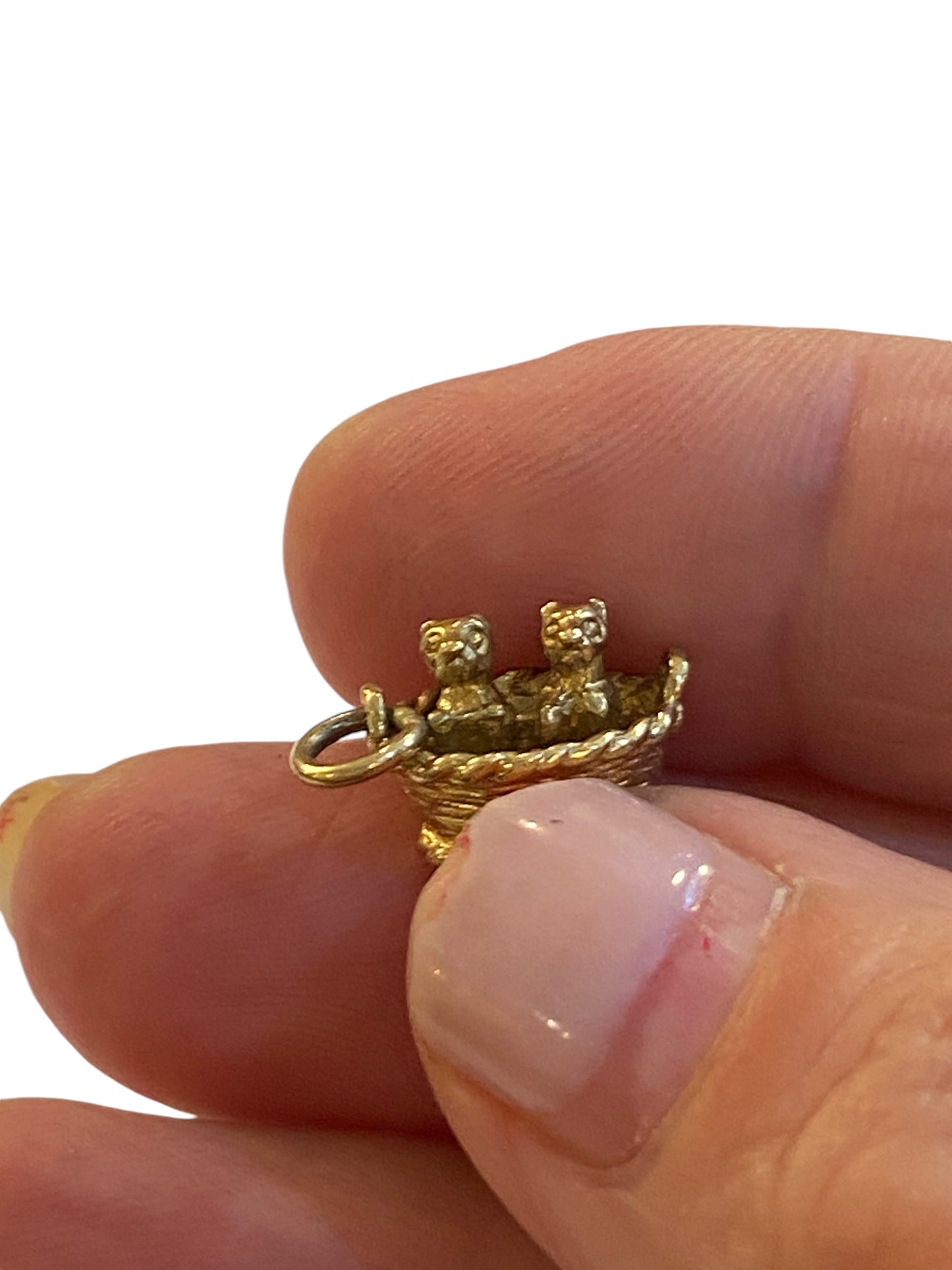 9ct vintage puppies in basket charm circa 1975 Birmingham