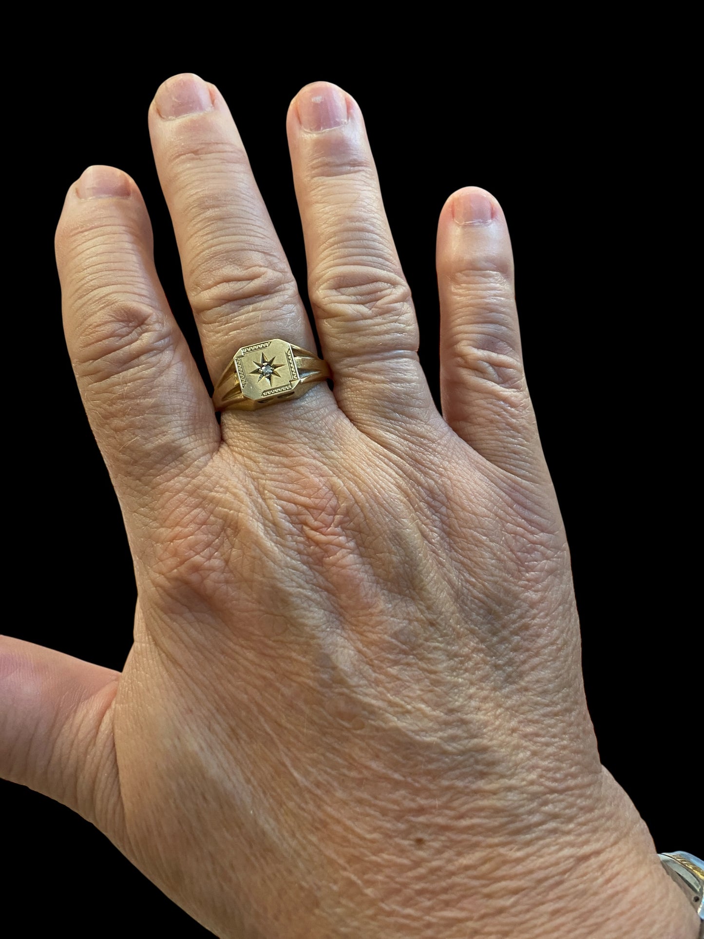9ct vintage signet ring circa 1956 ring size V