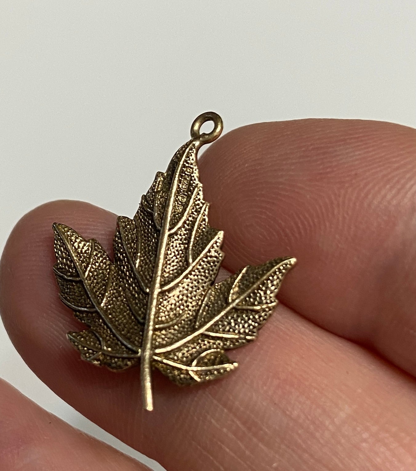 9ct vintage gold Canadian maple leaf charm / pendant circa 1959