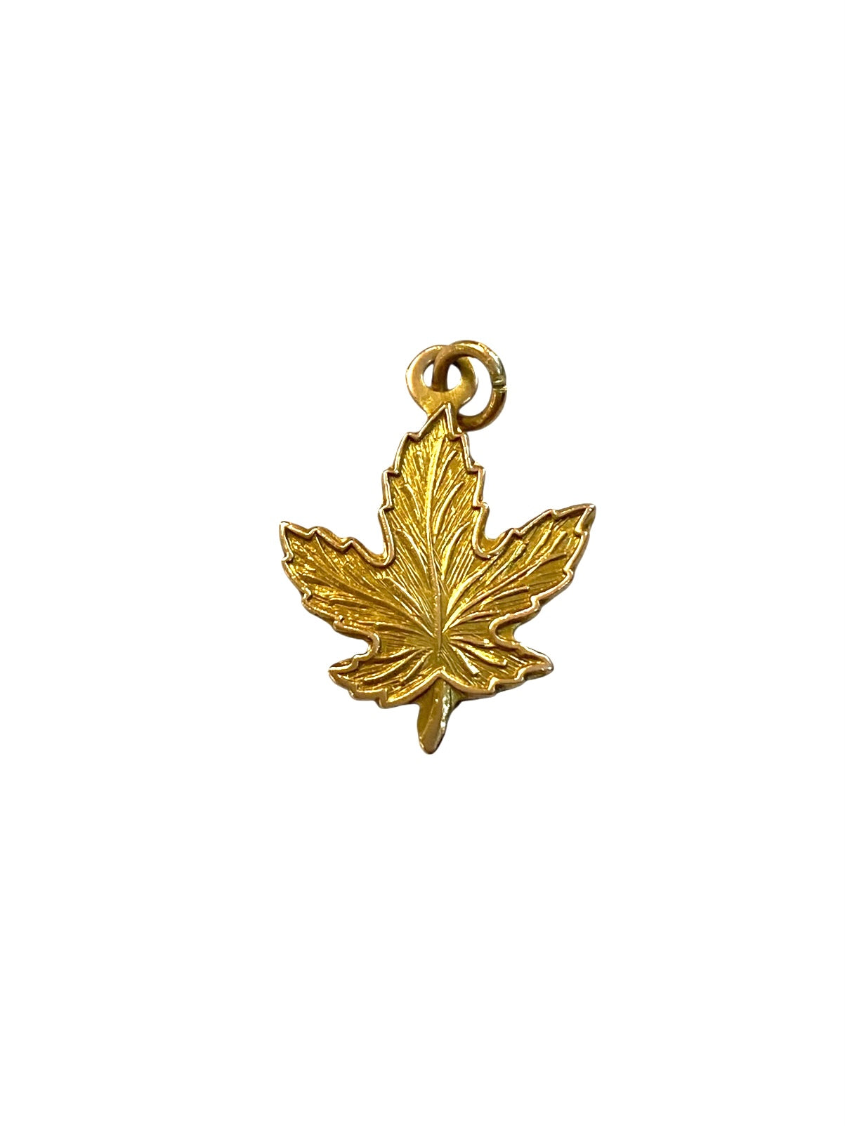 10ct vintage maple leaf charm, canadian maple leaf charm