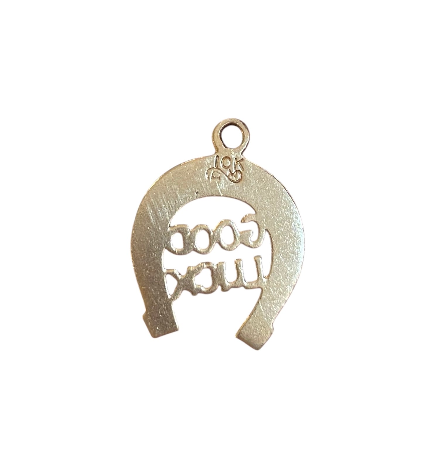 10CT VINTAGE HORSESHOE WITH GOOD LUCK IN THE CENTRE