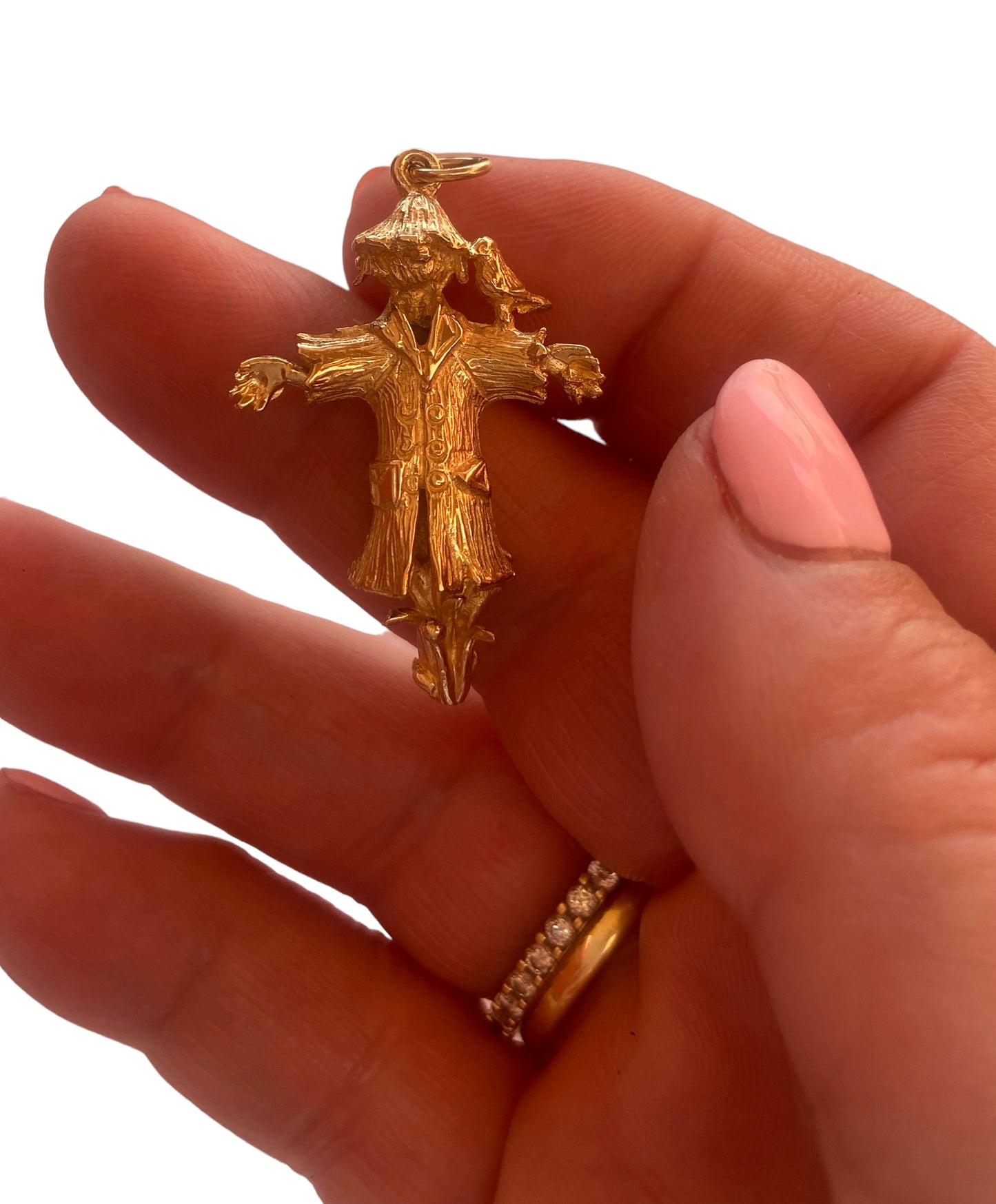 9ct vintage scarecrow charm. Articulated circa 1978