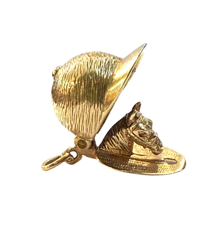 9ct vintage jockey hat with horse charm / pendant circa 1965 4.4g