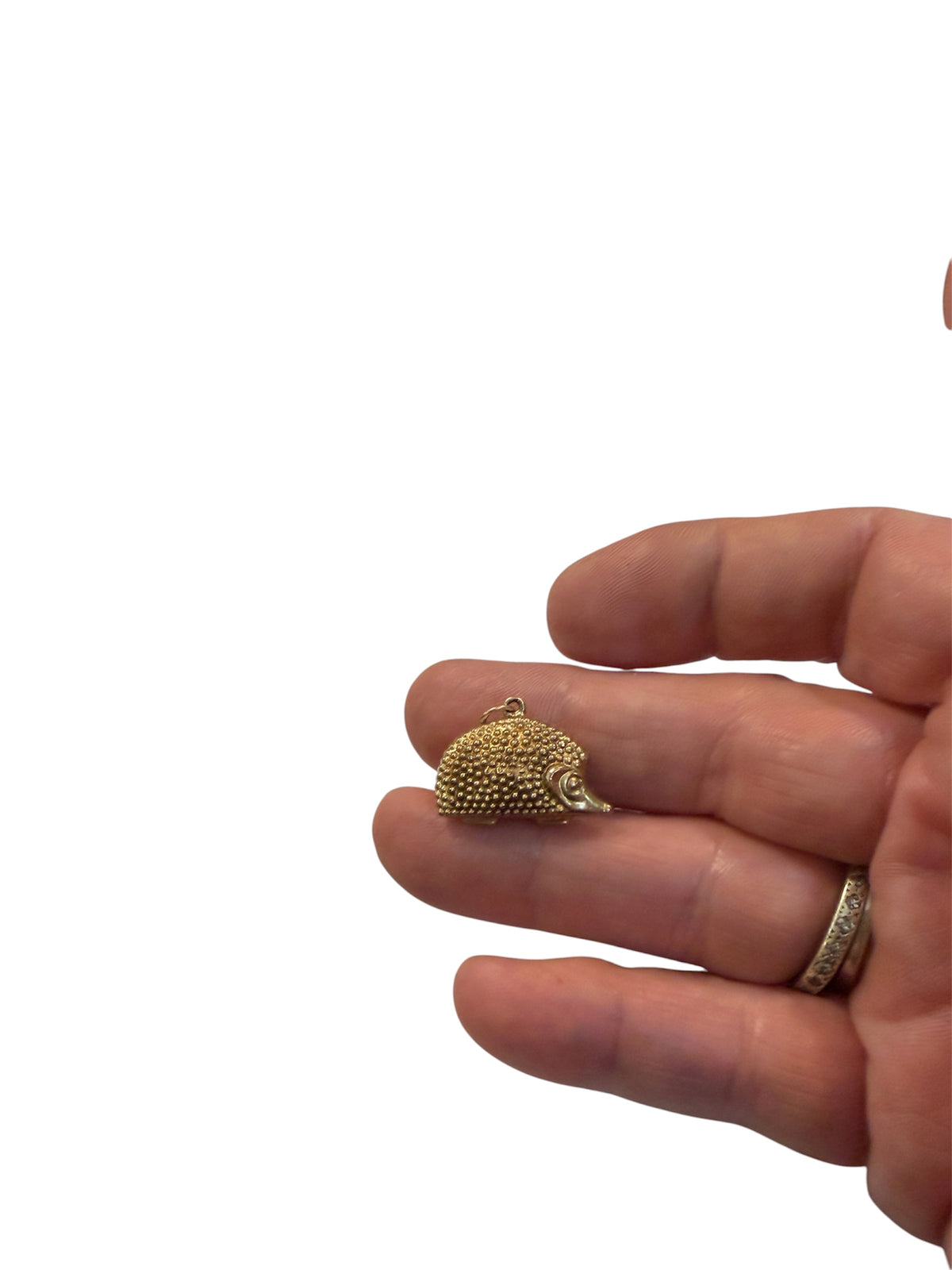 9ct vintage hedgehog charm, circa 1974 London maker Fm 1.6g hollow