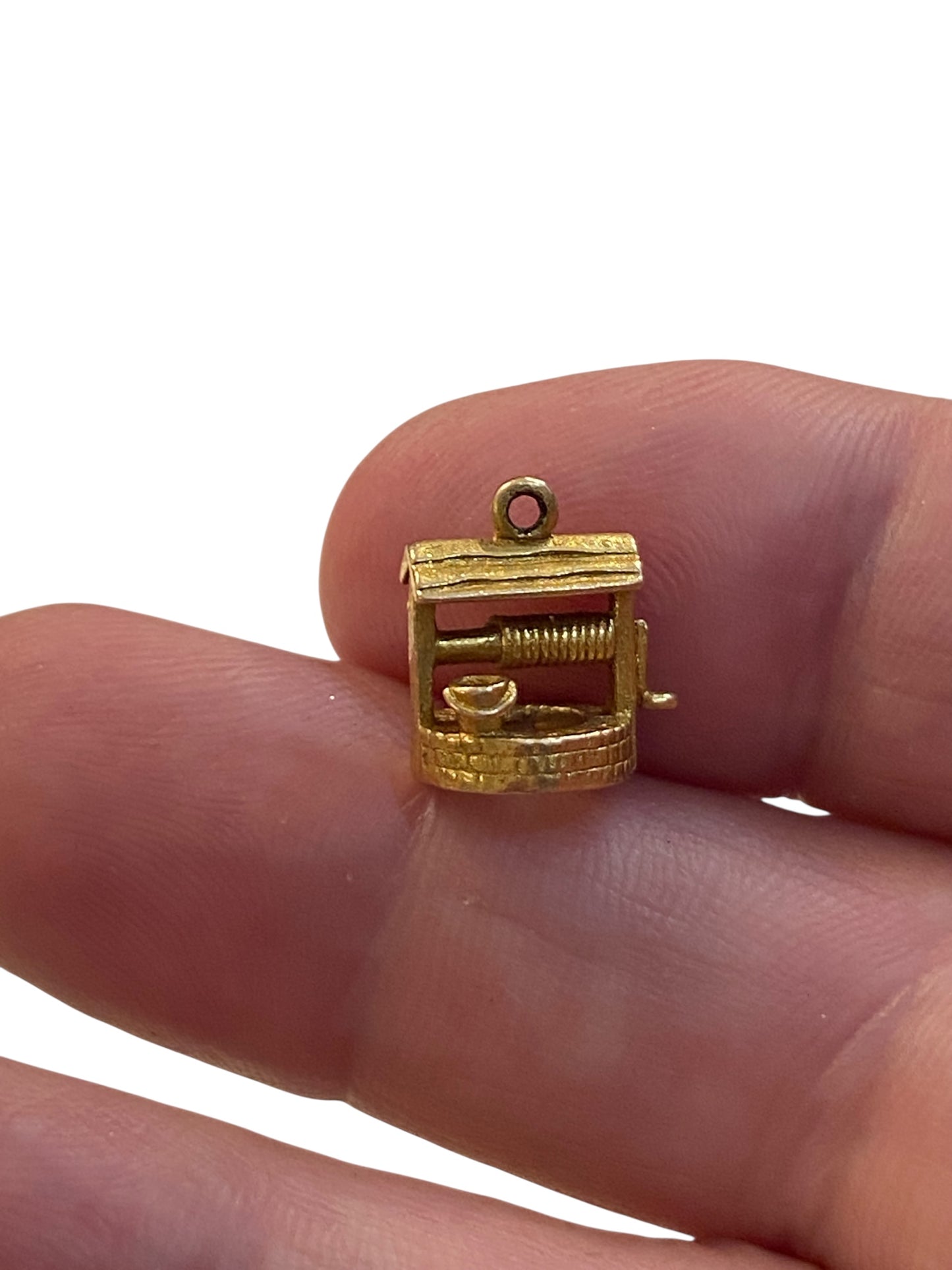 9ct vintage wishing well charm, circa 1986 1.7g