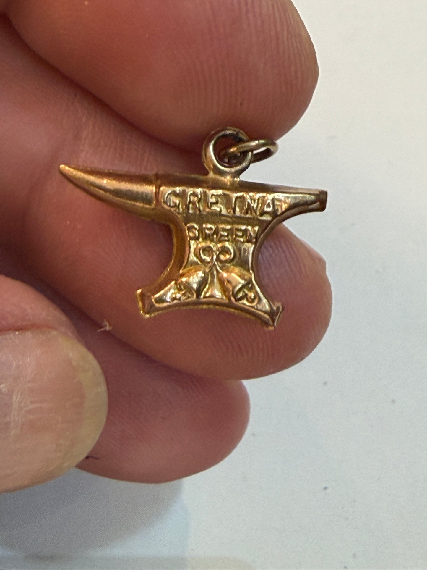 9ct vintage greta green anvil charm  circa 1965 0.55g