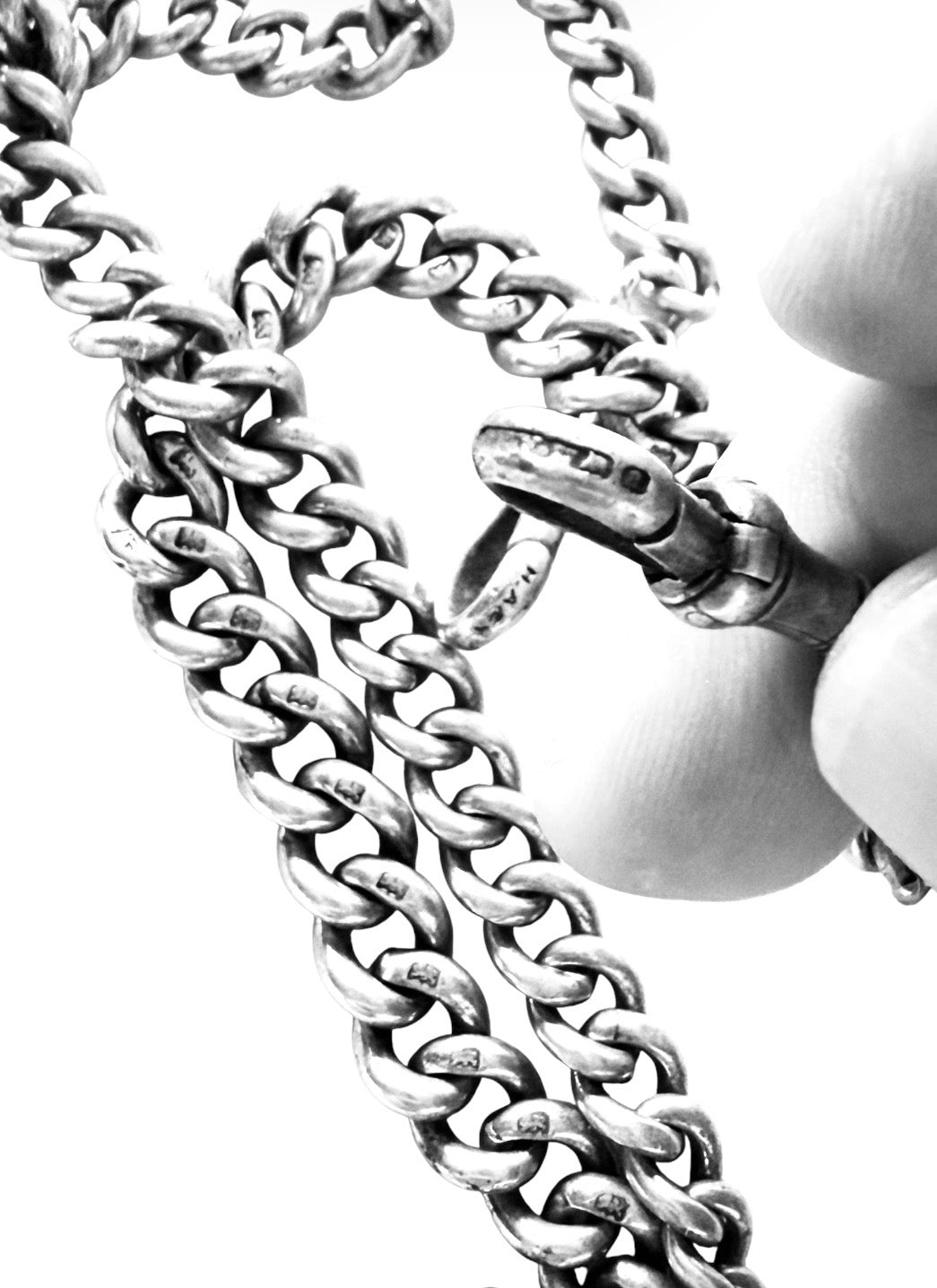 Antique Albert chain circa 1900 19 inches long, 64.3g