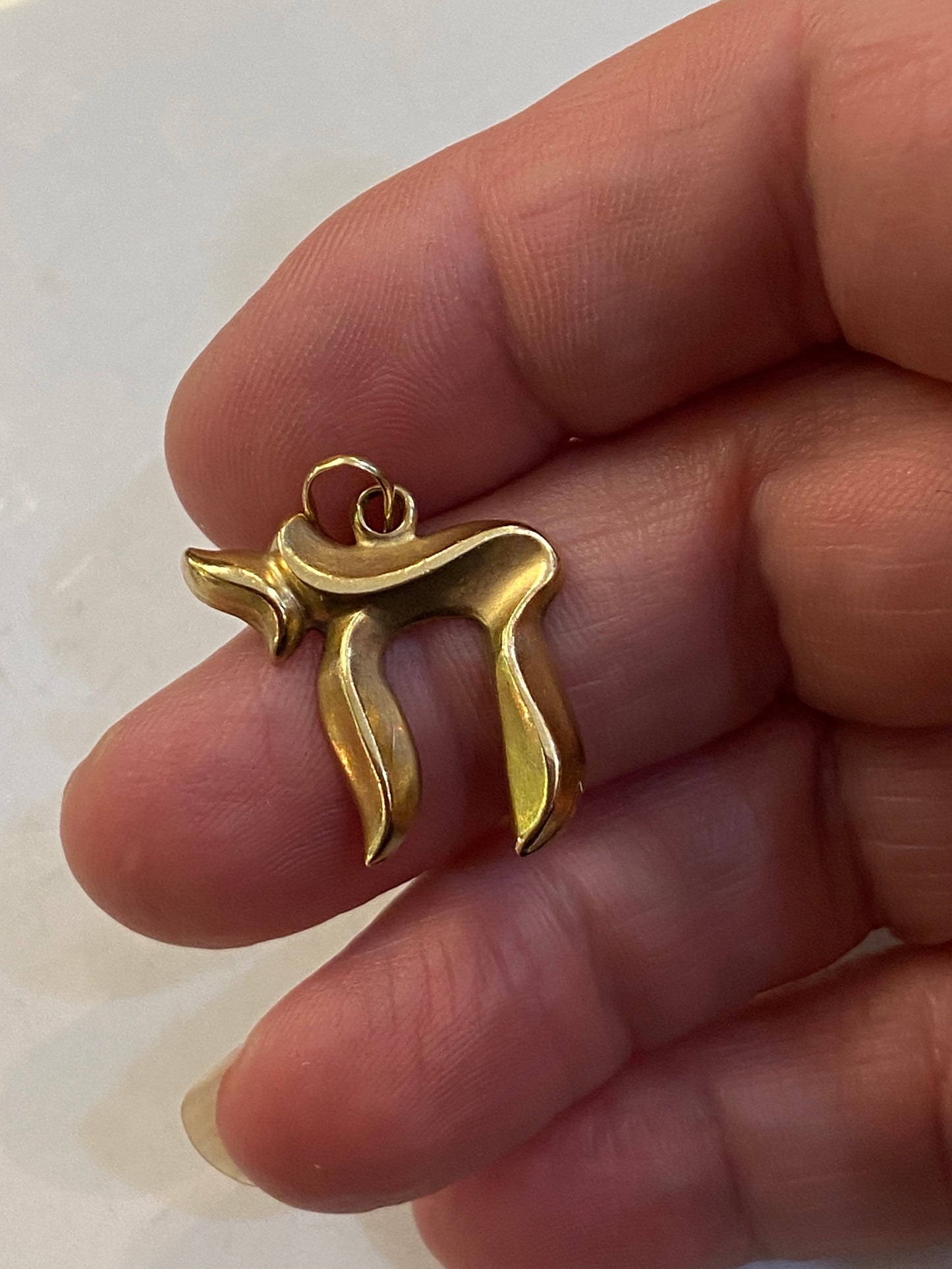 9ct vintage / pre owned 'Chai' charm pendant