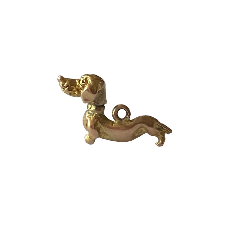 9ct vintage dachshund charm / pendant circa 1952