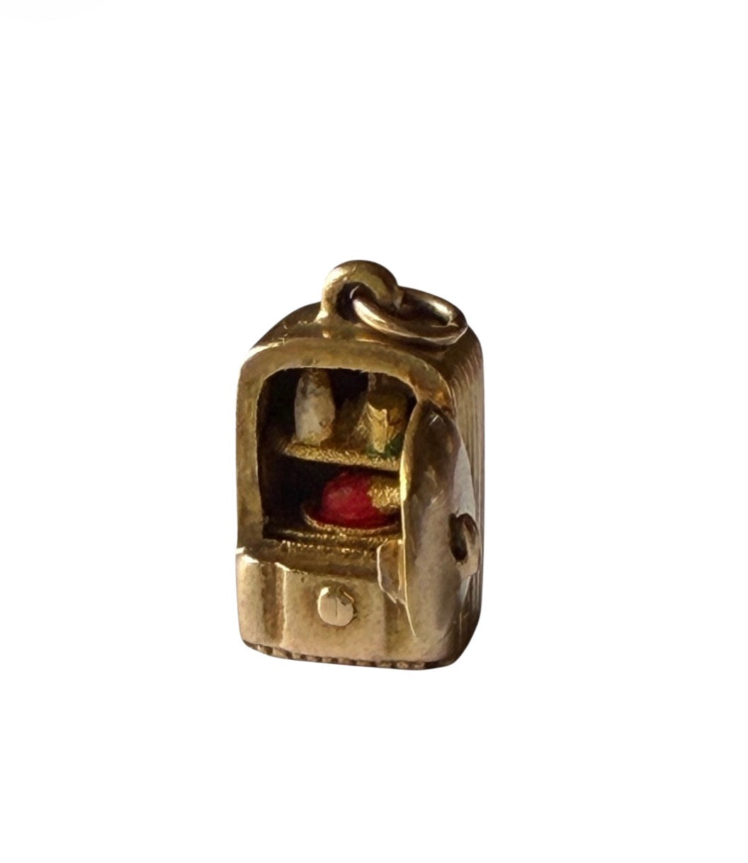 9ct vintage fridge charm / opening fridge charm 2.85
