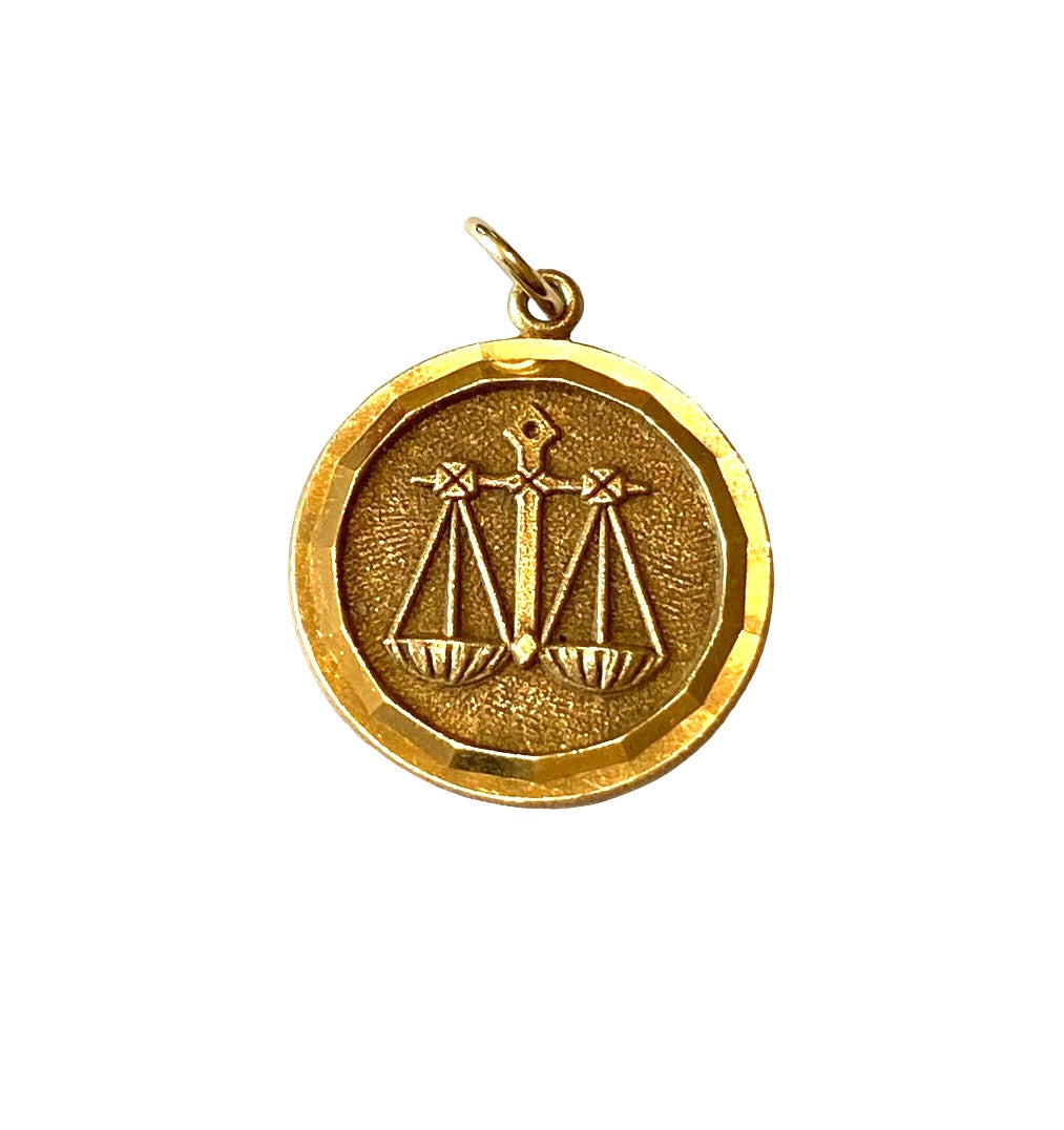 9ct vintage Libra charm / pendant circa 1972