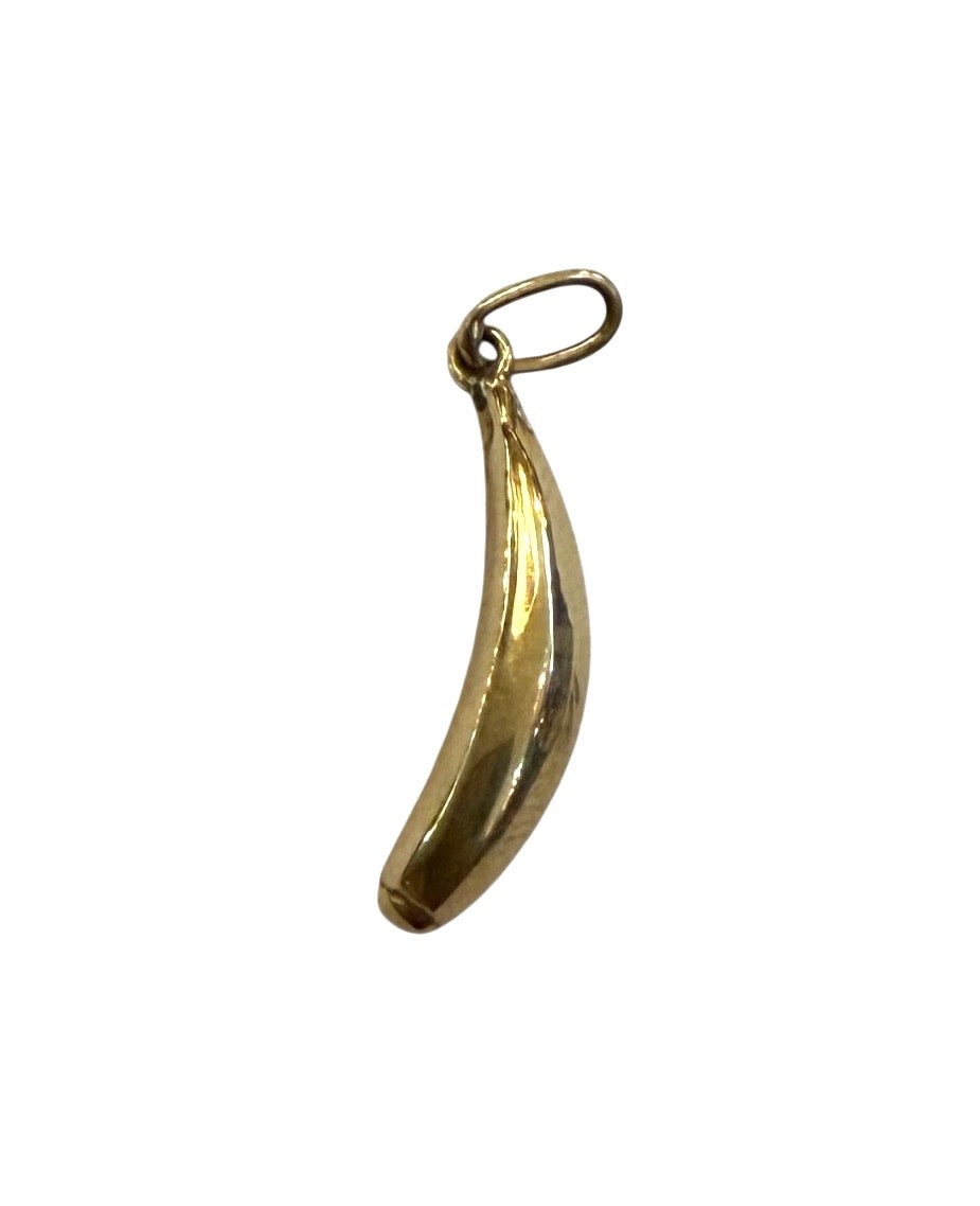 9ct vintage pre owned  banana charm -pendant. hollow